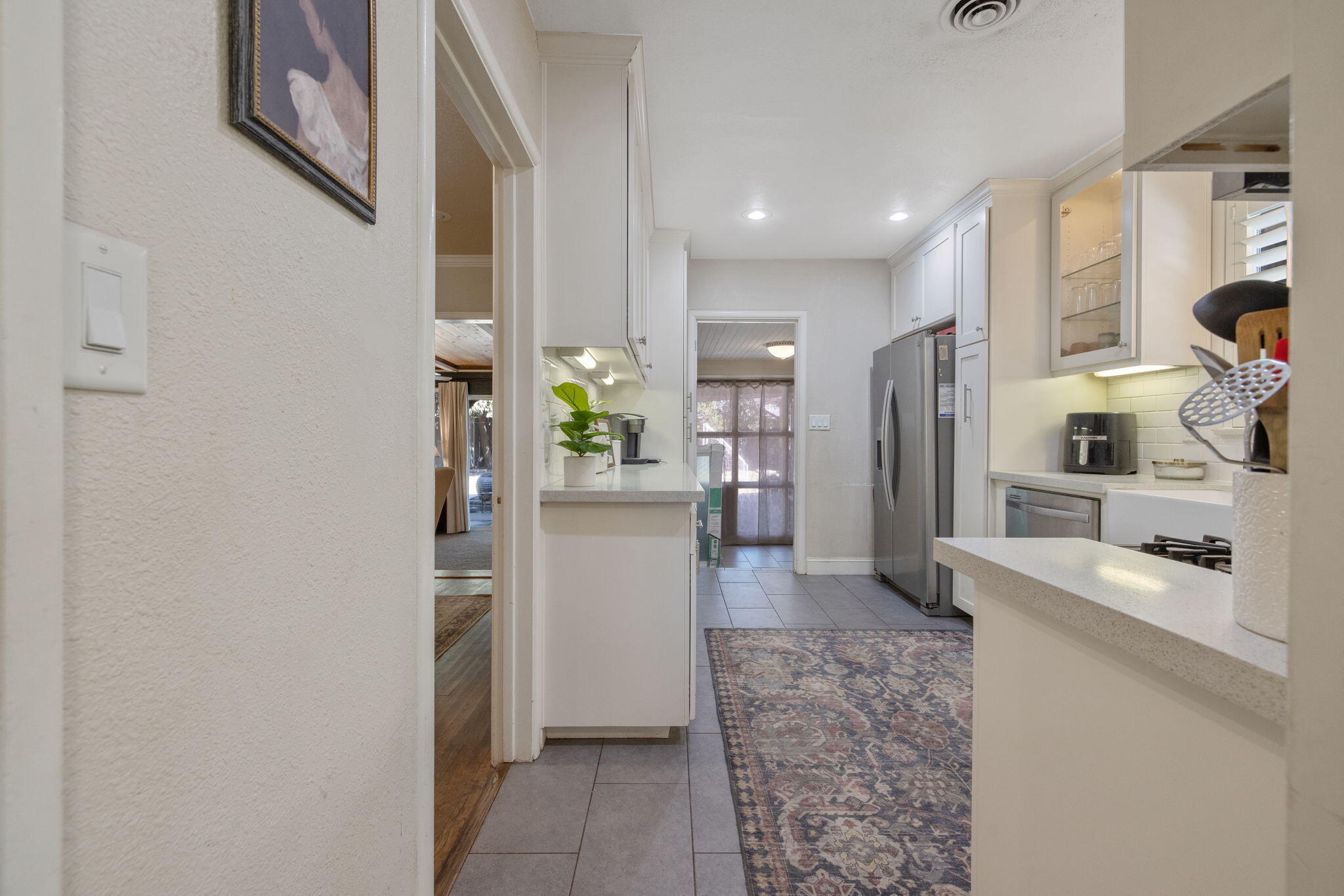 1706 W Myrtle Ave, Visalia, CA 93277