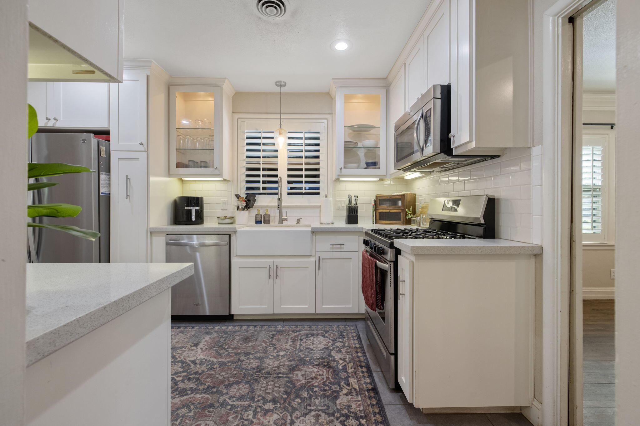 1706 W Myrtle Ave, Visalia, CA 93277