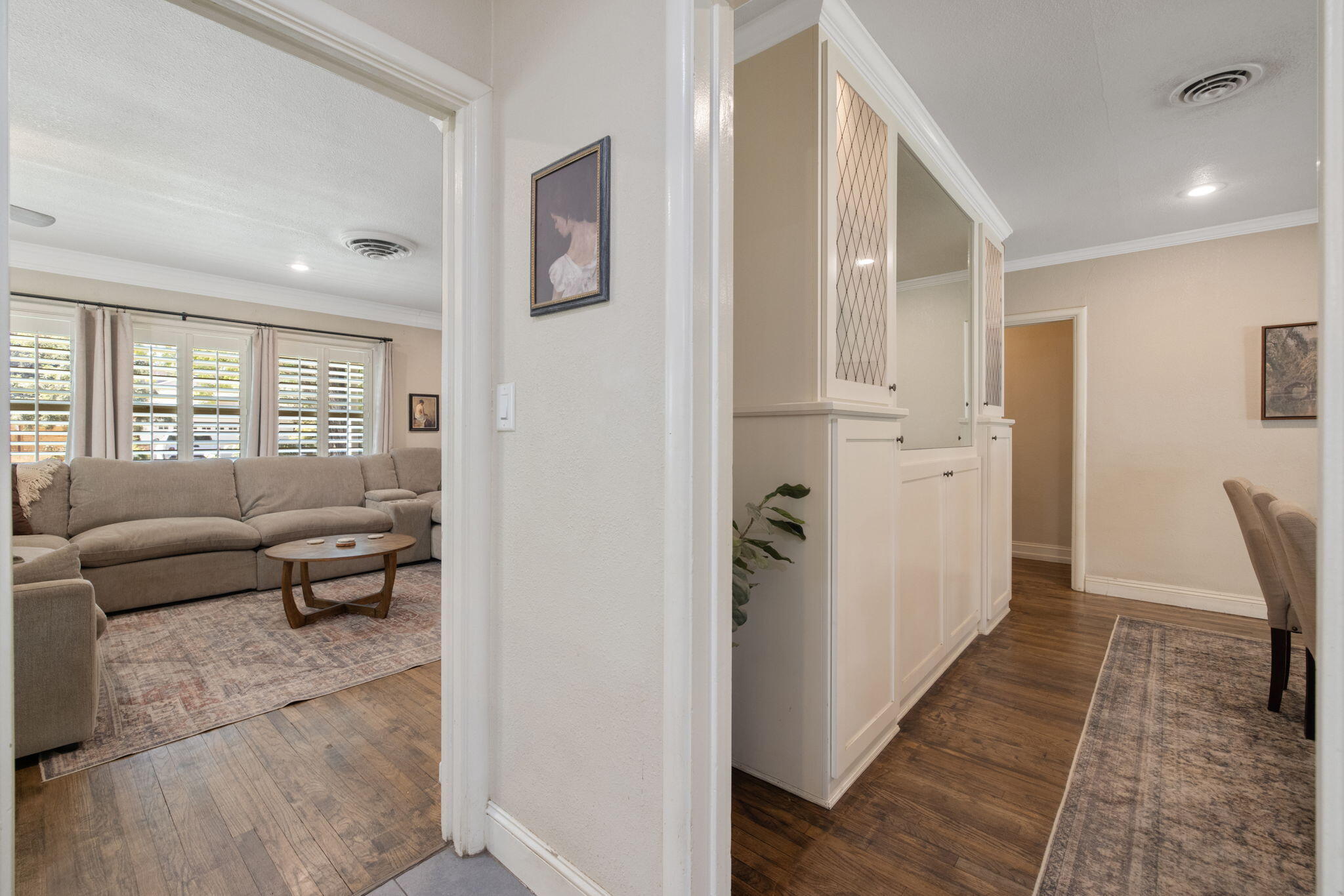 1706 W Myrtle Ave, Visalia, CA 93277