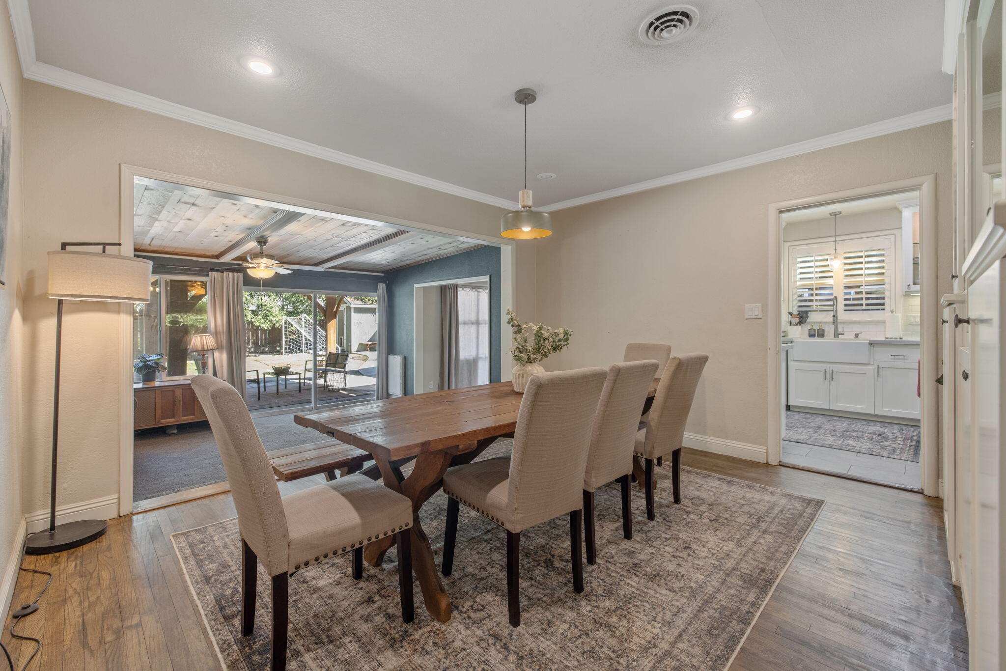 1706 W Myrtle Ave, Visalia, CA 93277