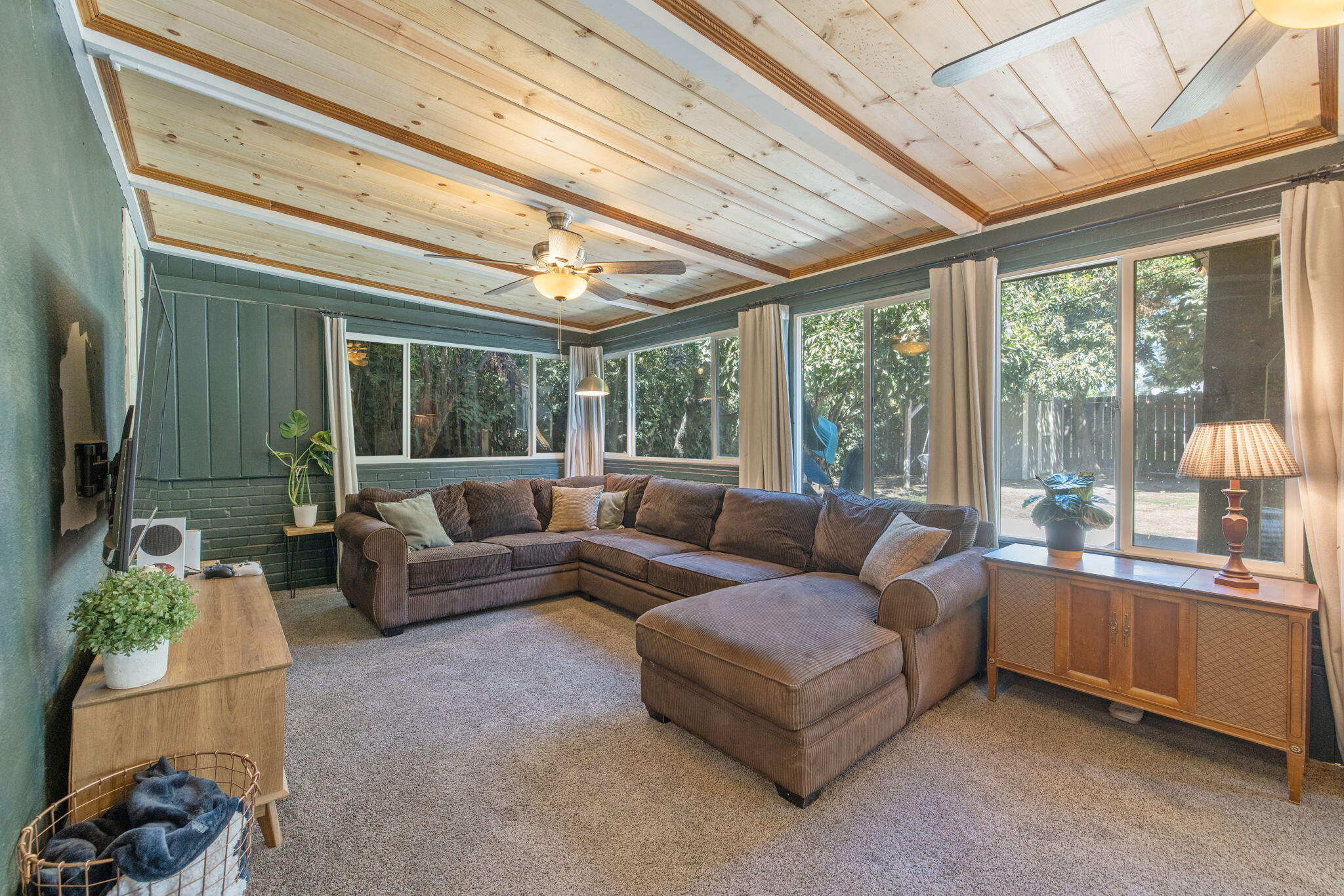 1706 W Myrtle Ave, Visalia, CA 93277