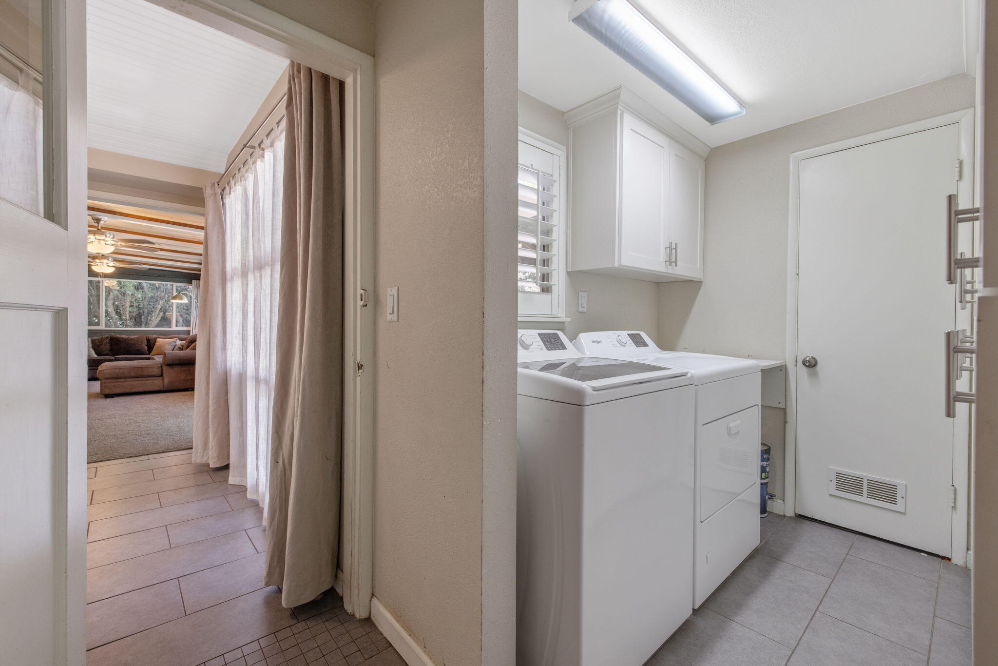 1706 W Myrtle Ave, Visalia, CA 93277