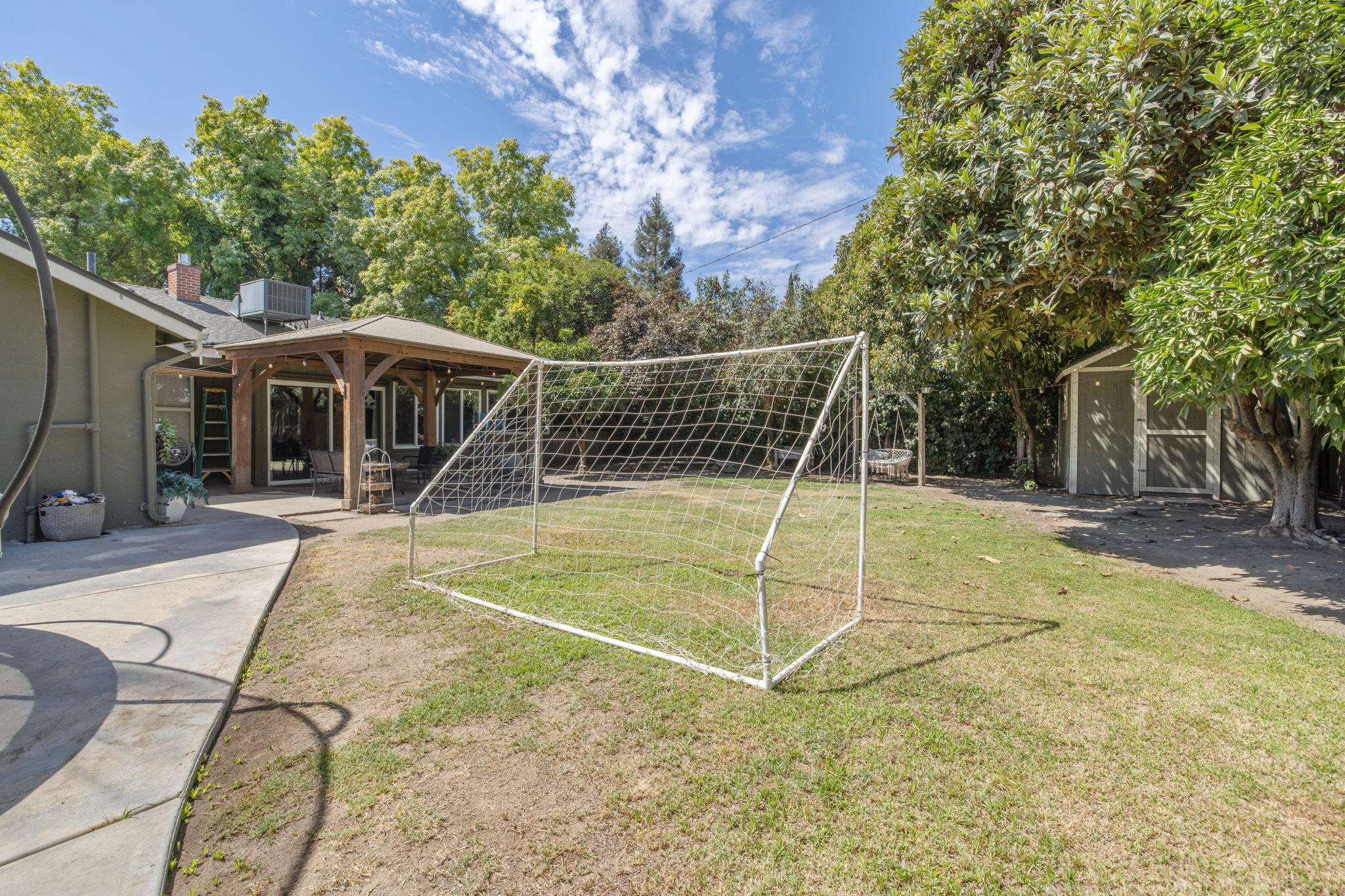 1706 W Myrtle Ave, Visalia, CA 93277