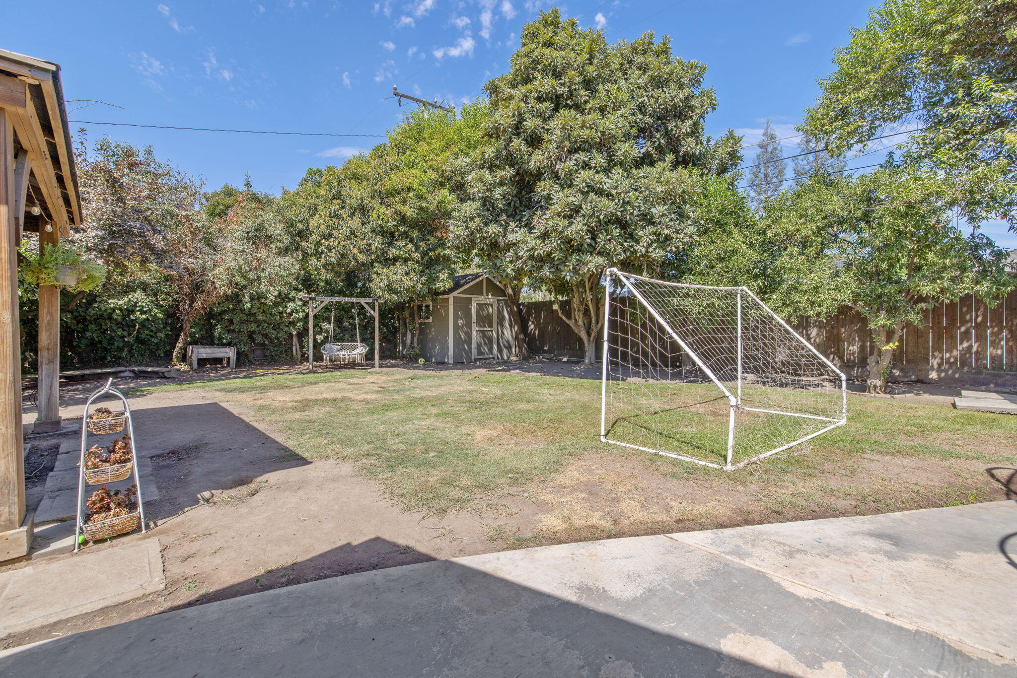 1706 W Myrtle Ave, Visalia, CA 93277