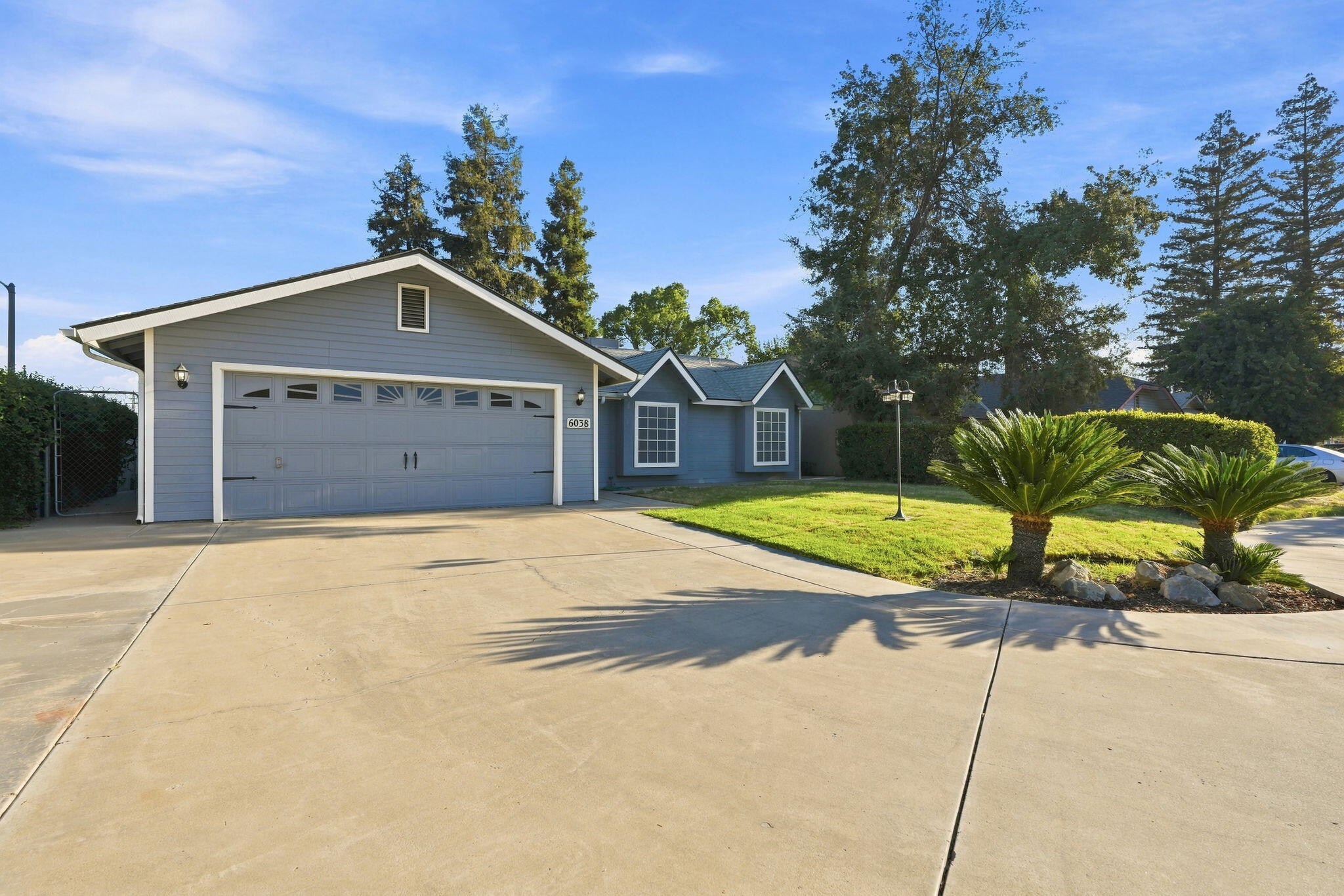 6038 W Judy Ct, Visalia, CA 93277