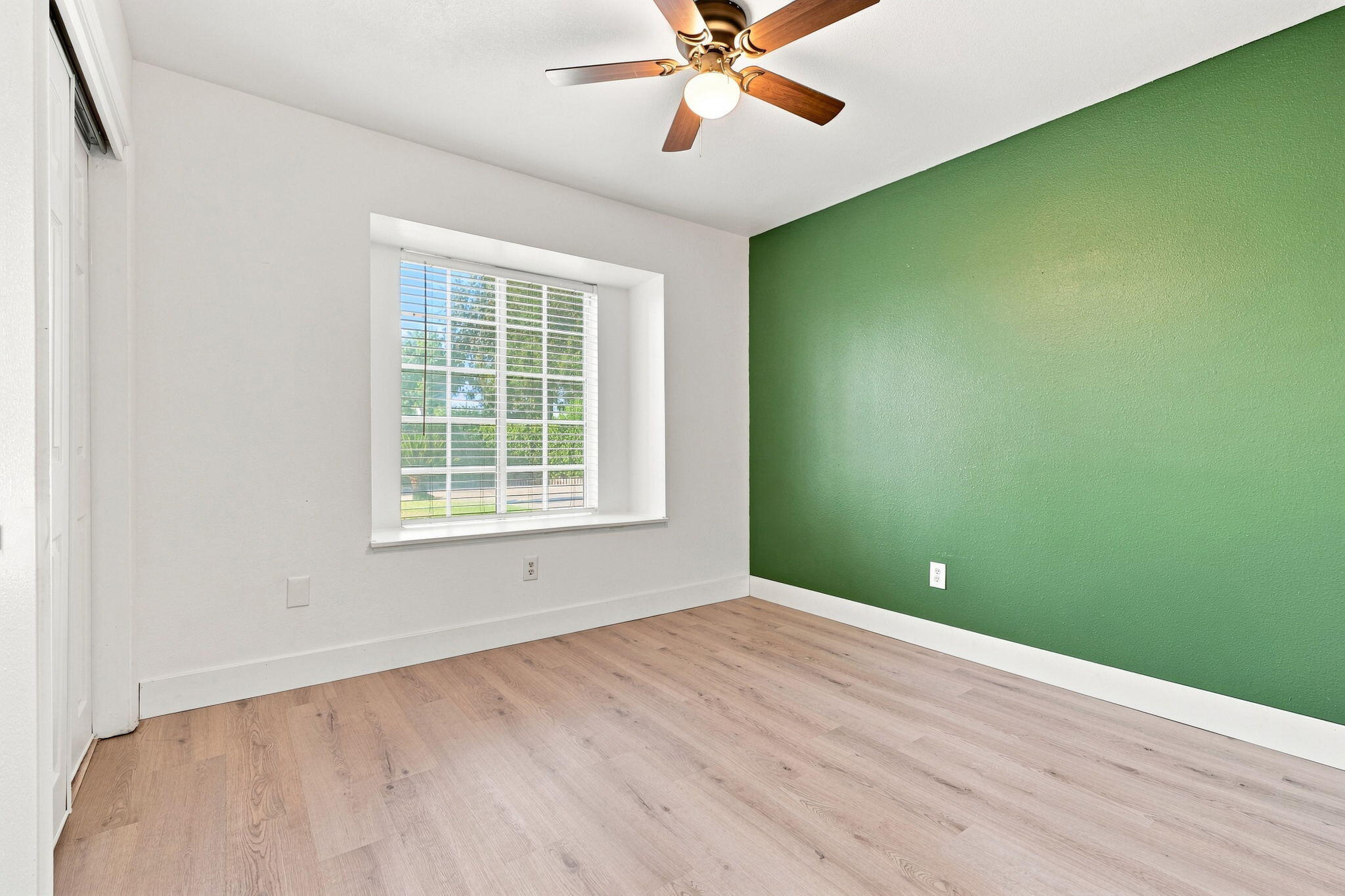 6038 W Judy Ct, Visalia, CA 93277