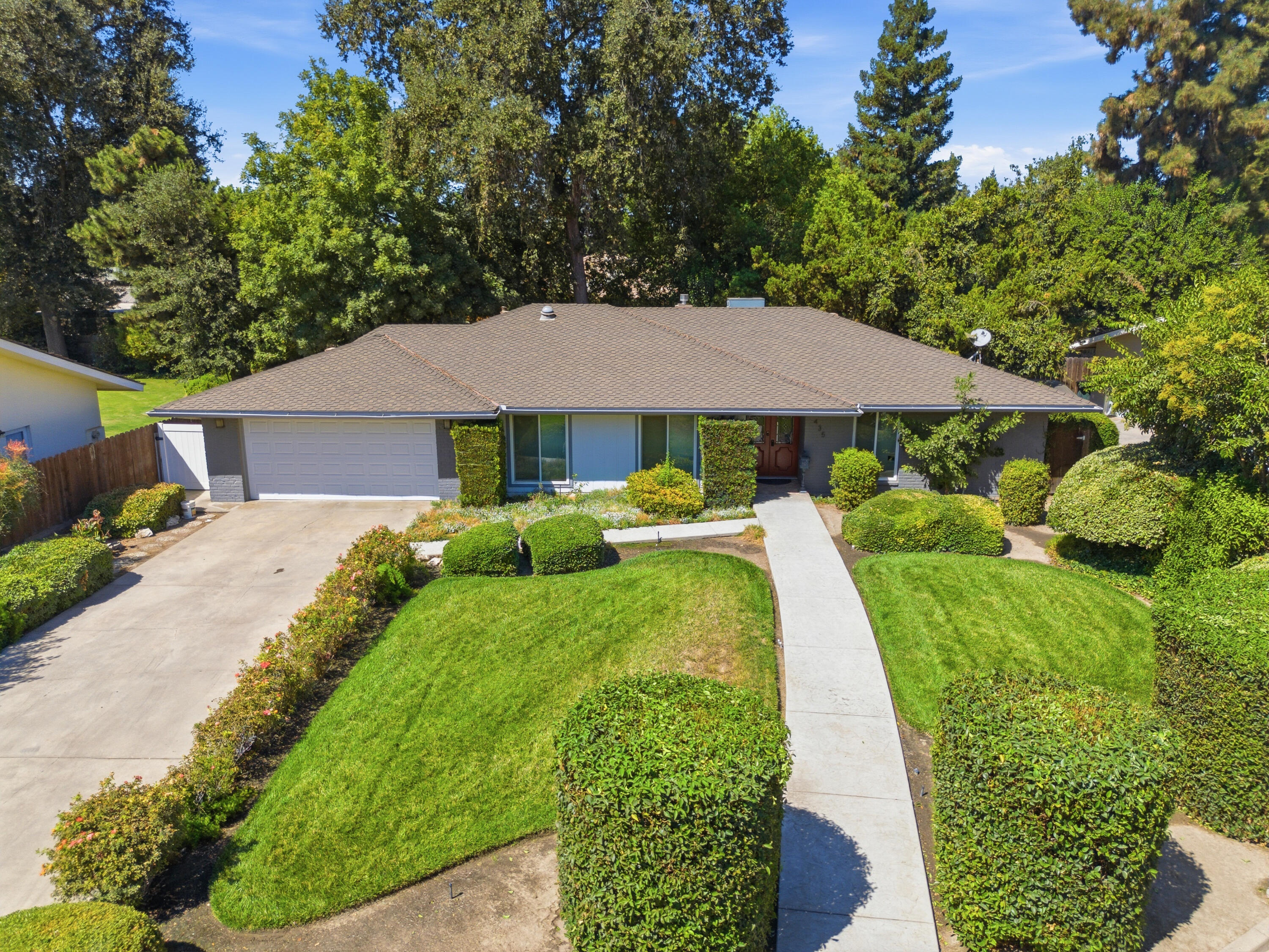 435 N O'farrell Ct, Visalia, CA 93291