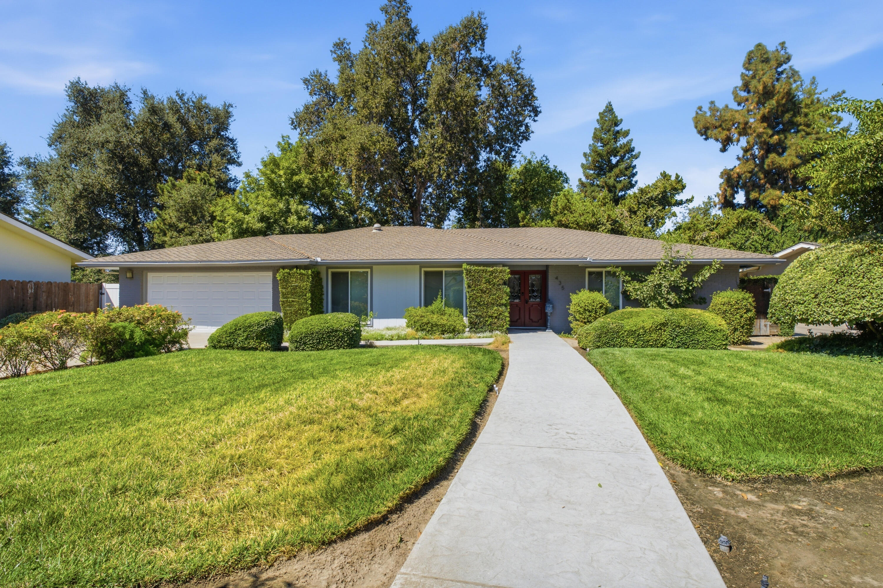 435 N O'farrell Ct, Visalia, CA 93291