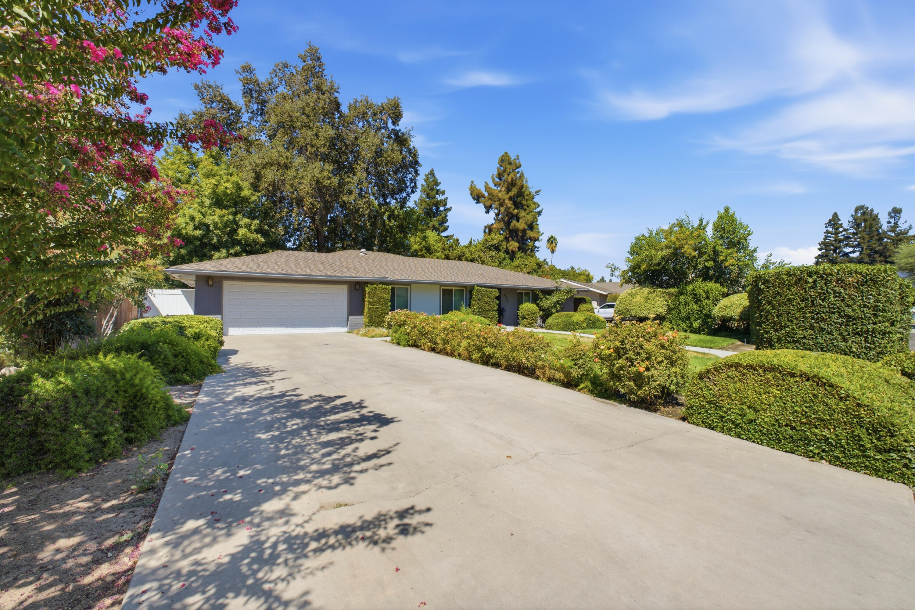 435 N O'farrell Ct, Visalia, CA 93291