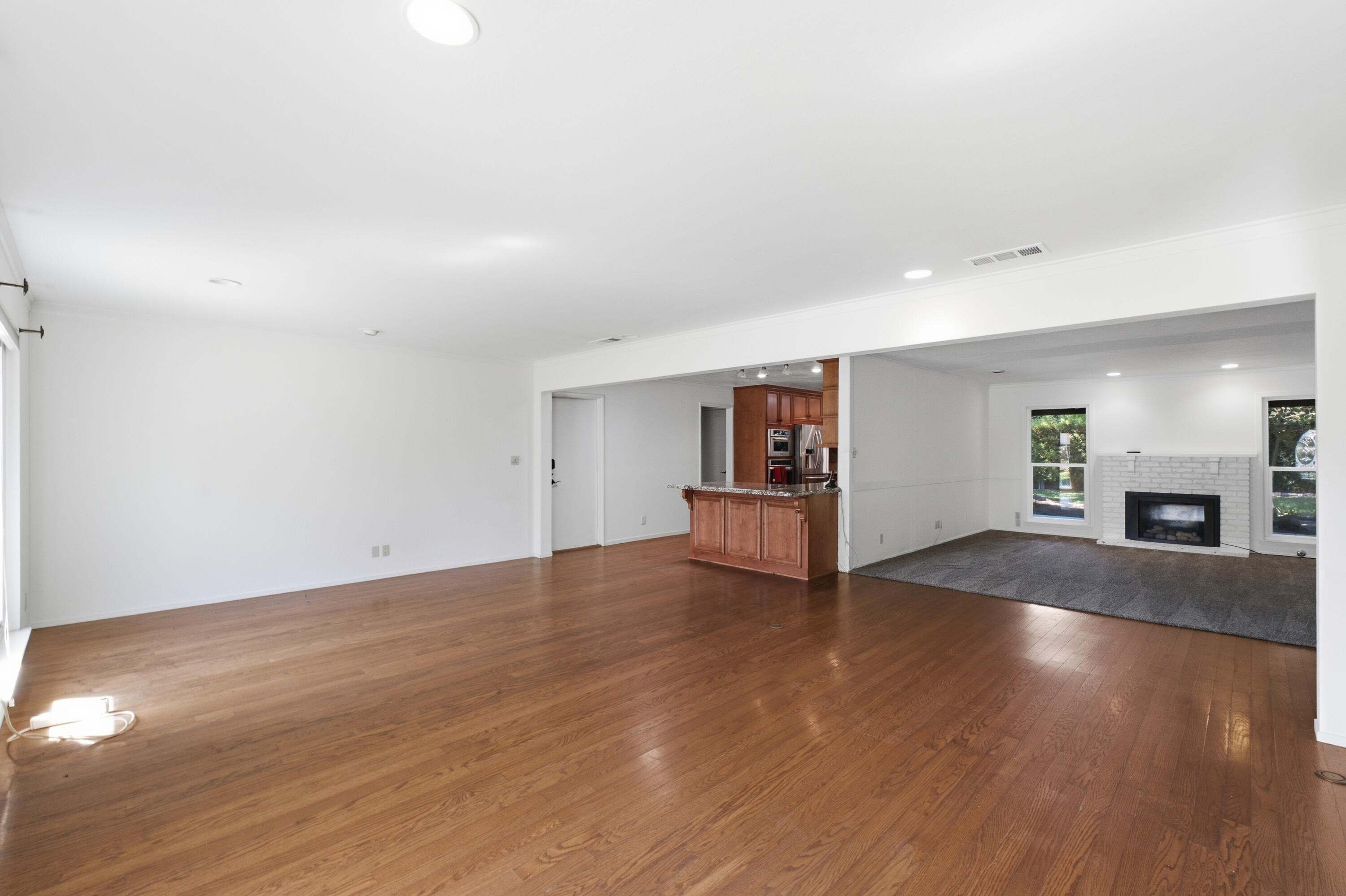 435 N O'farrell Ct, Visalia, CA 93291