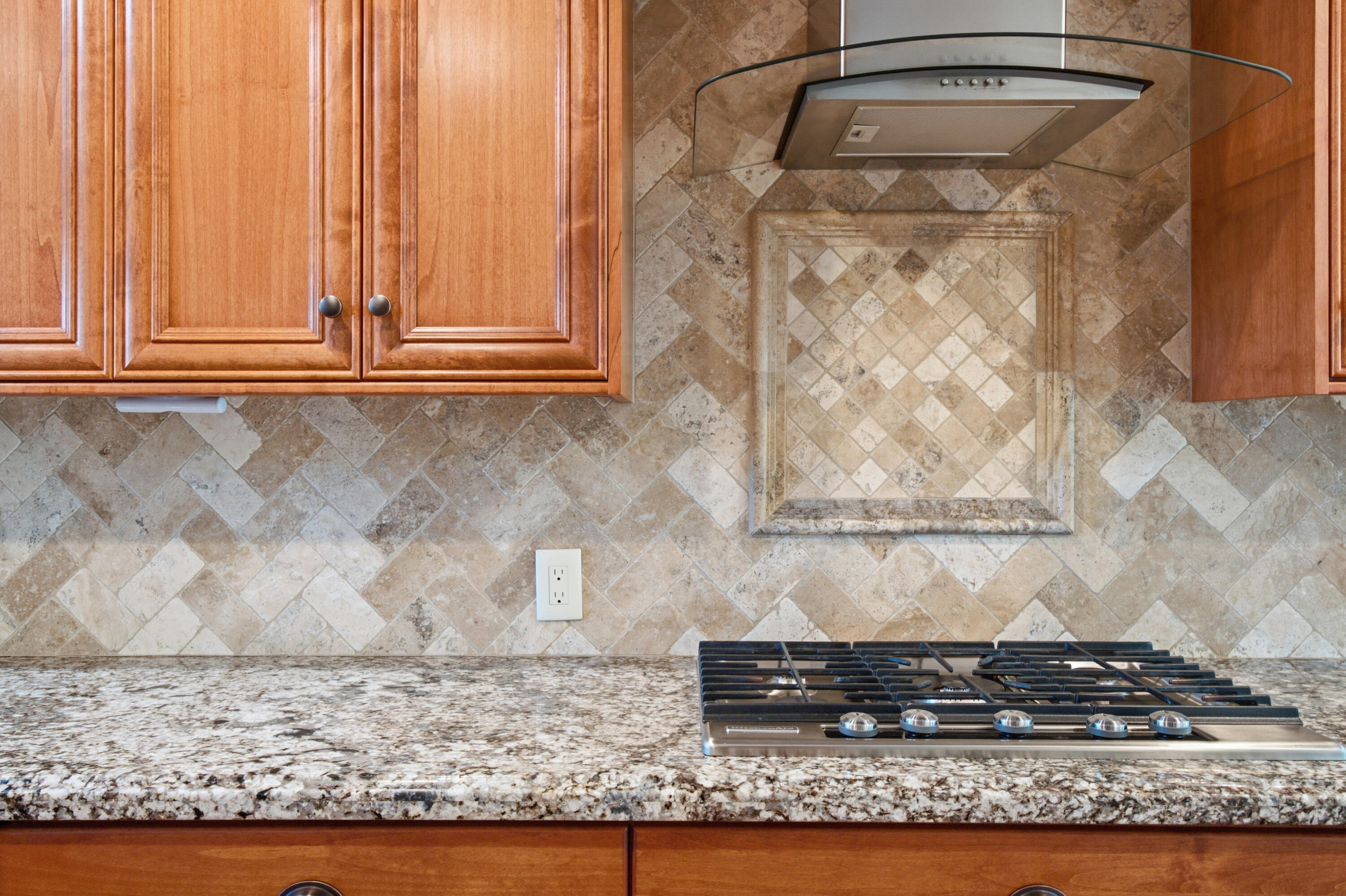 435 N O'farrell Ct, Visalia, CA 93291