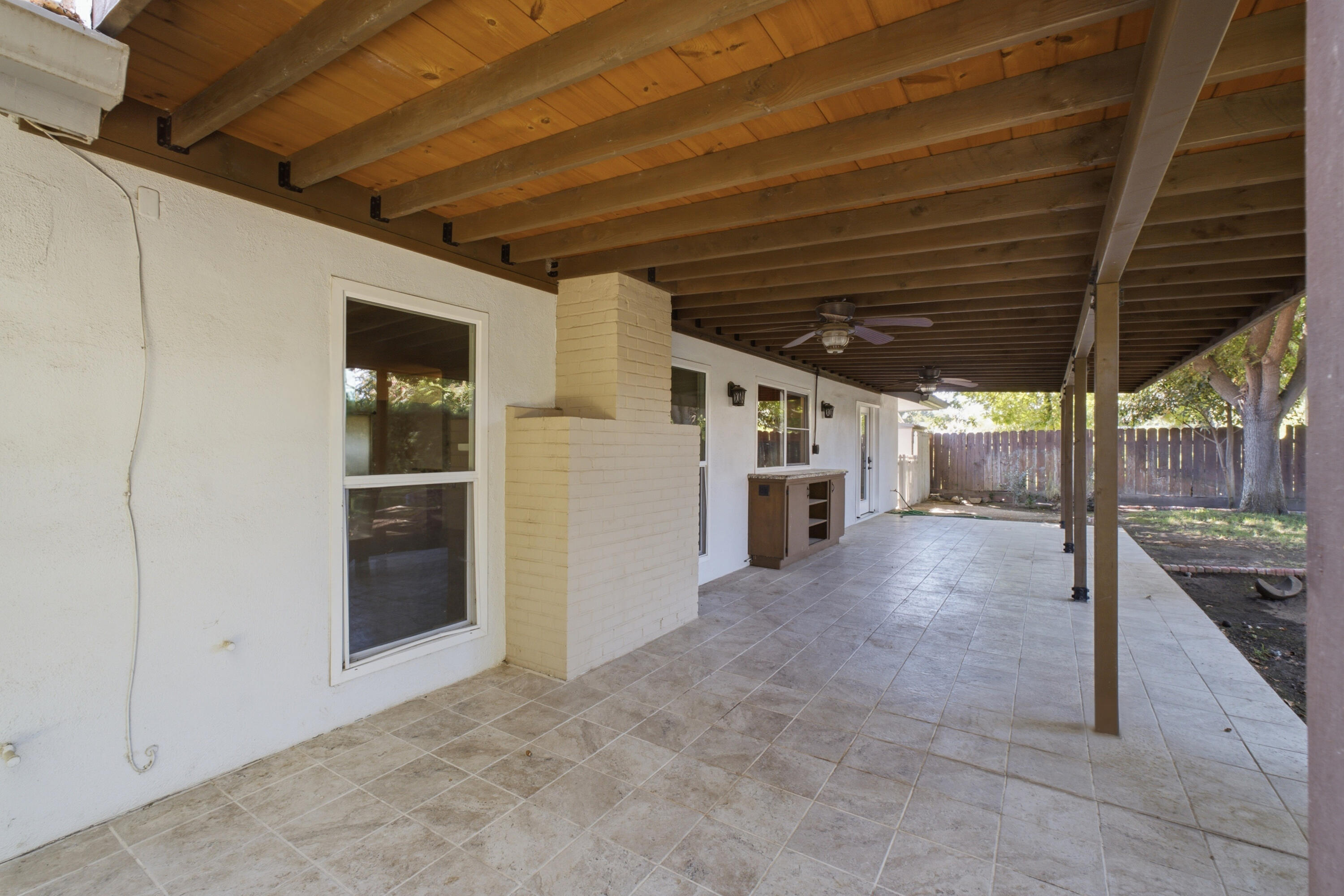 435 N O'farrell Ct, Visalia, CA 93291