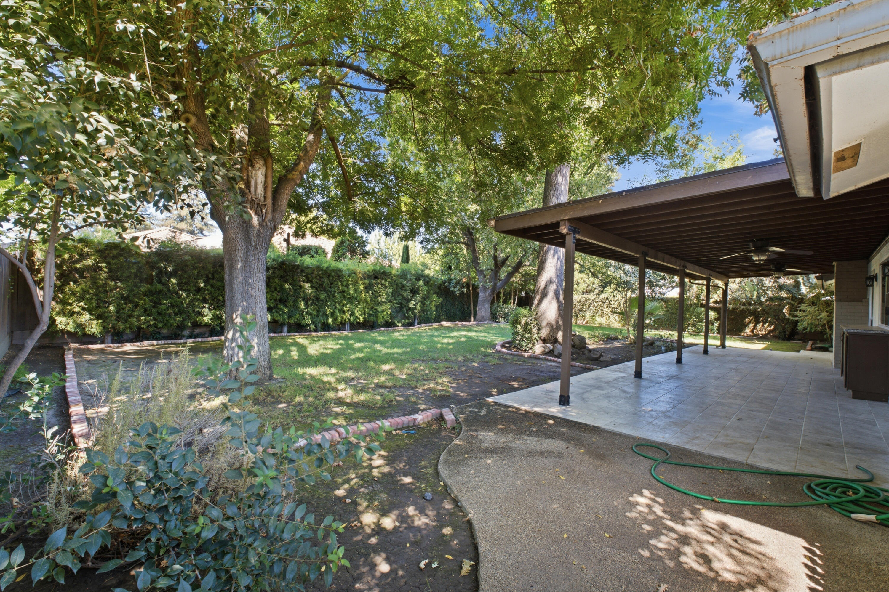 435 N O'farrell Ct, Visalia, CA 93291