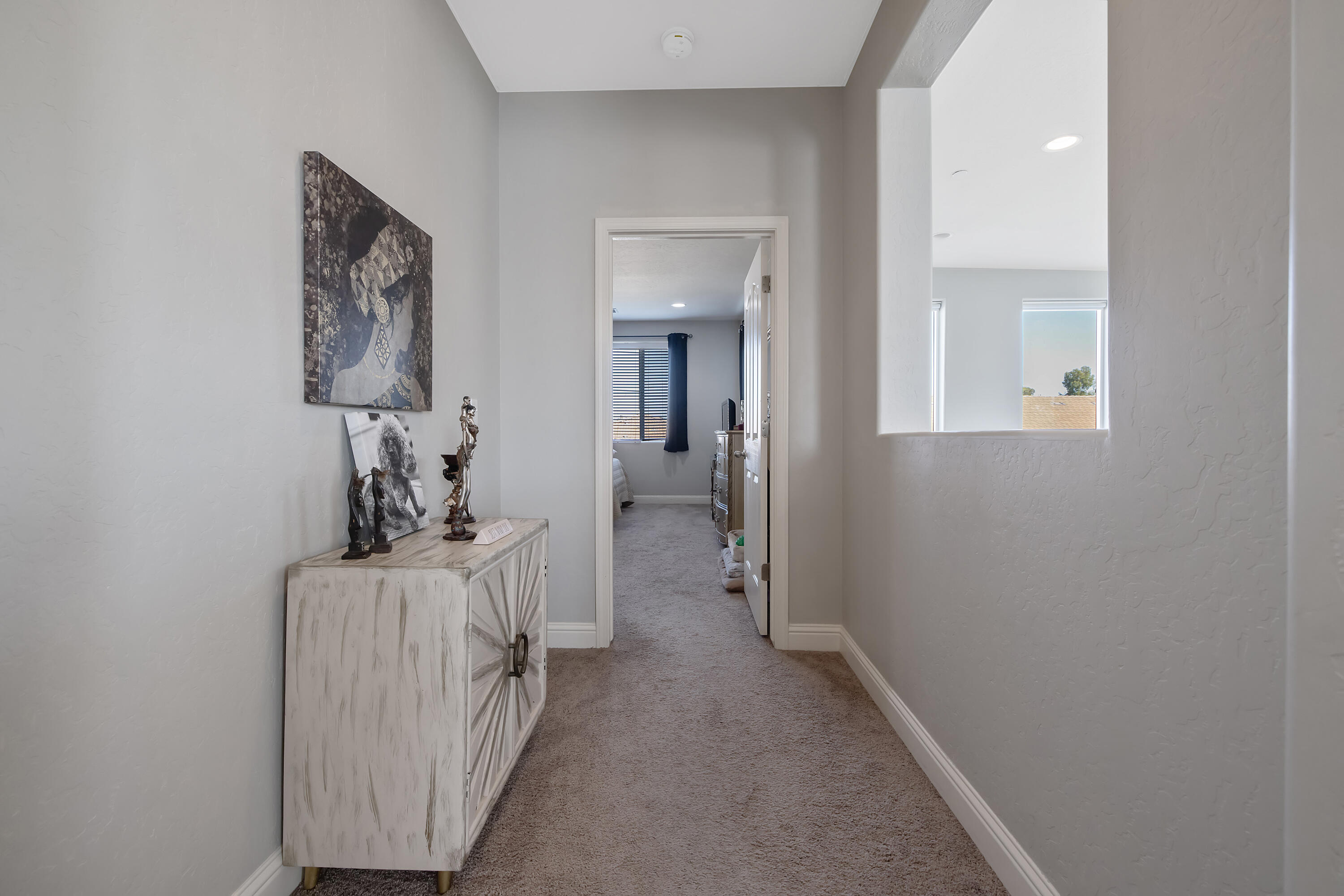 1118 N Vickie Ct, Visalia, CA 93291