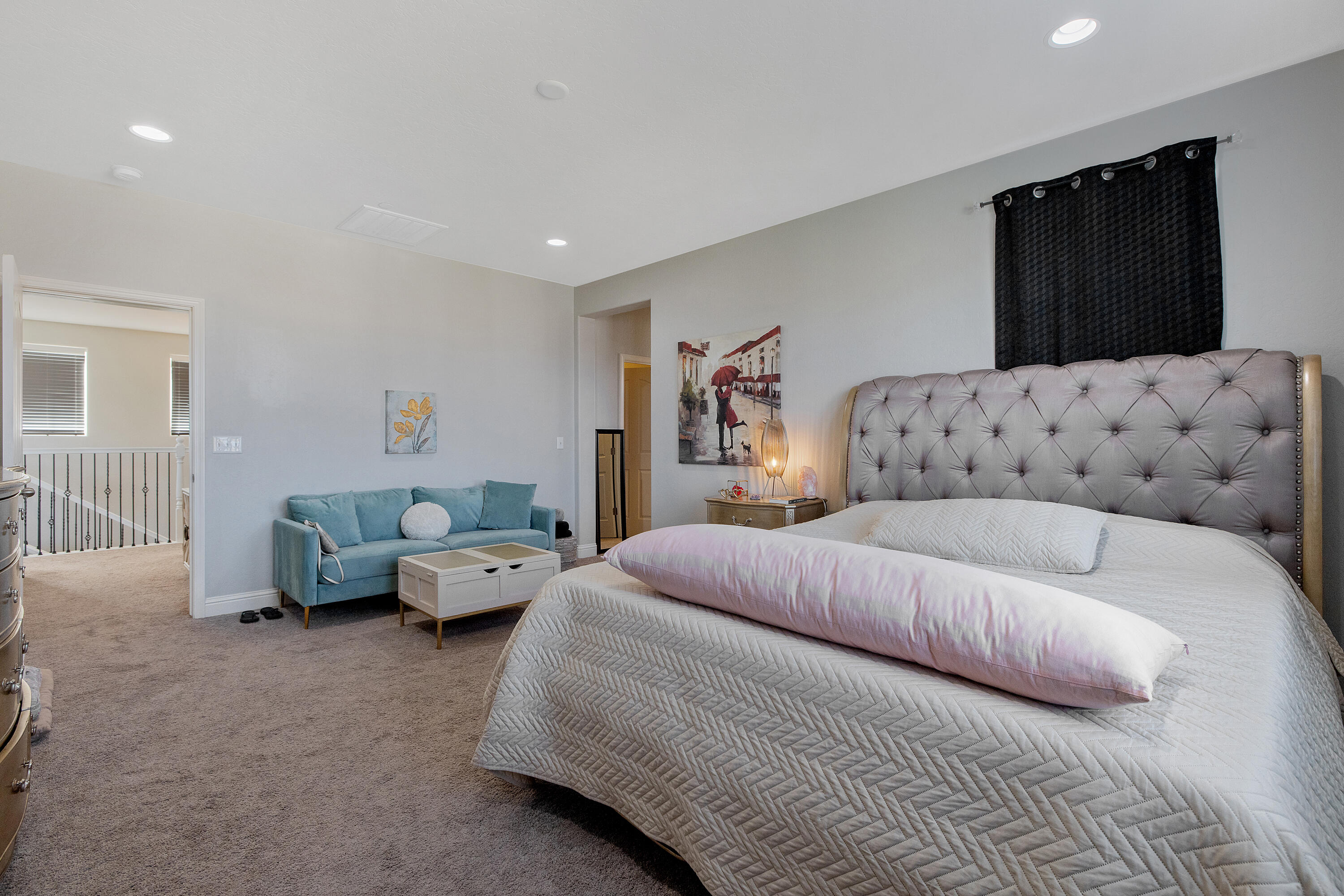 1118 N Vickie Ct, Visalia, CA 93291