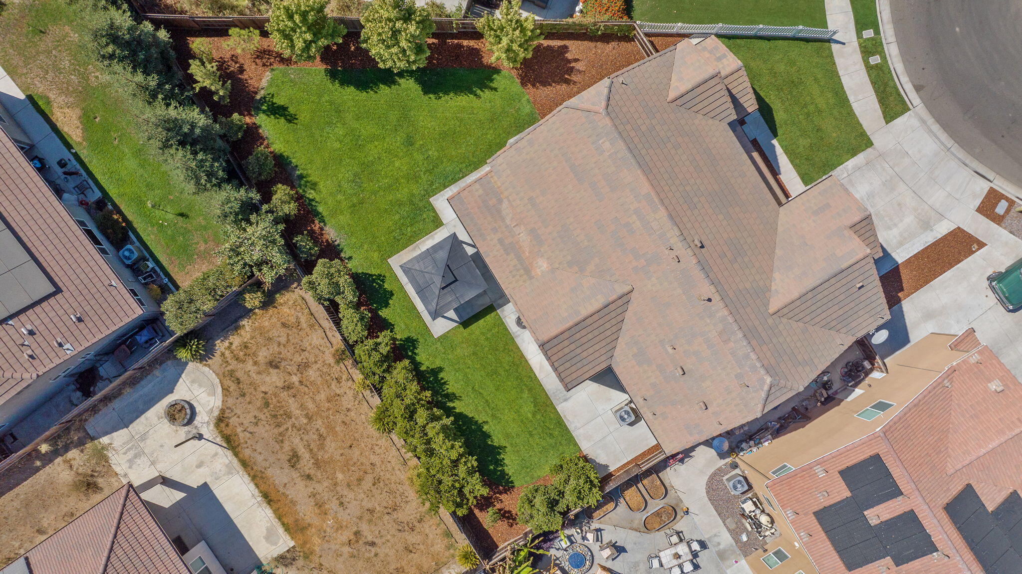 1118 N Vickie Ct, Visalia, CA 93291