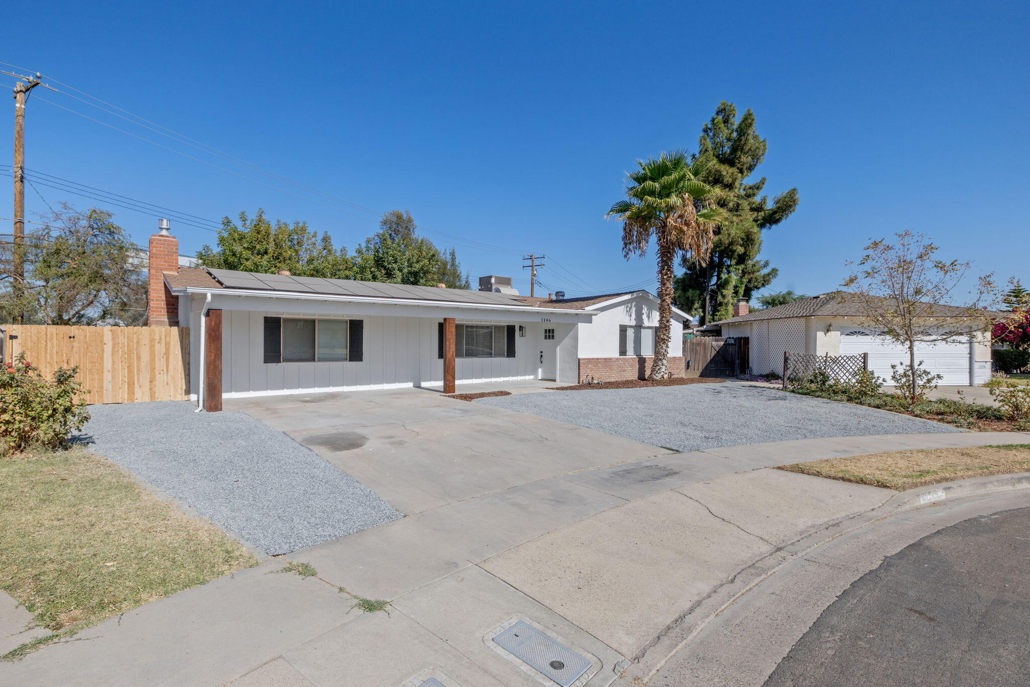 1146 Lassen Dr, Hanford, CA 93230