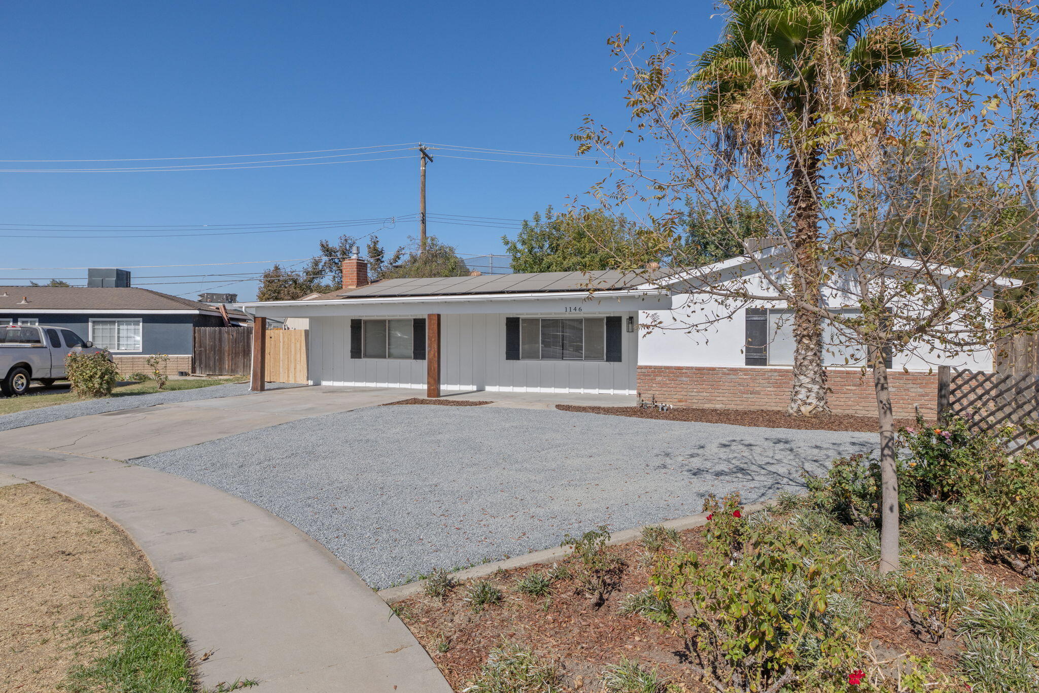 1146 Lassen Dr, Hanford, CA 93230