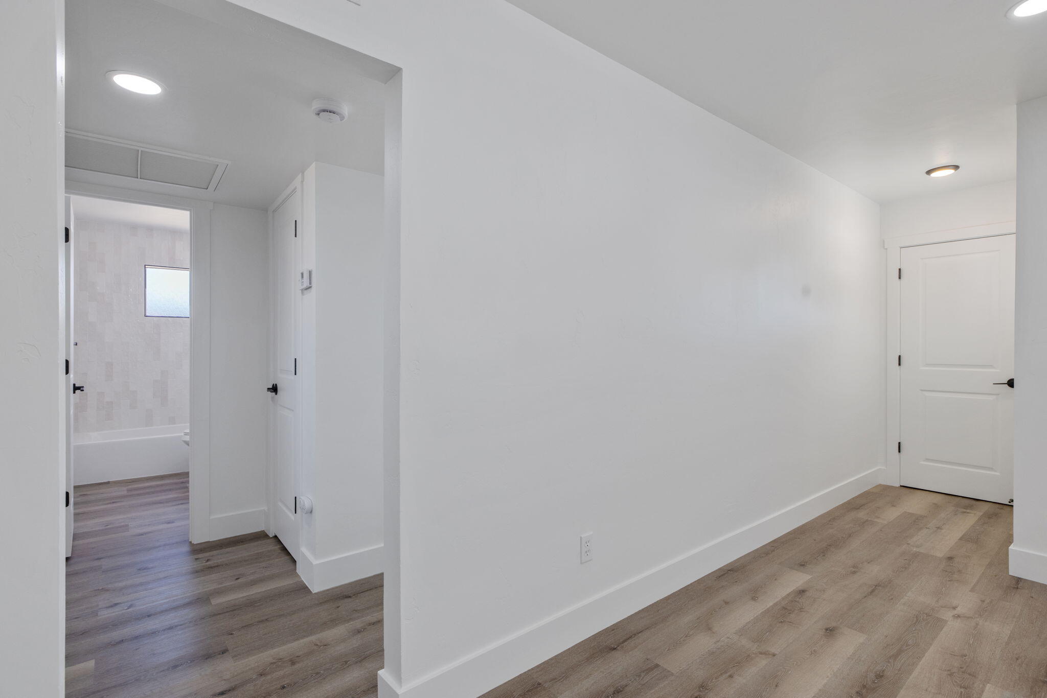 1146 Lassen Dr, Hanford, CA 93230