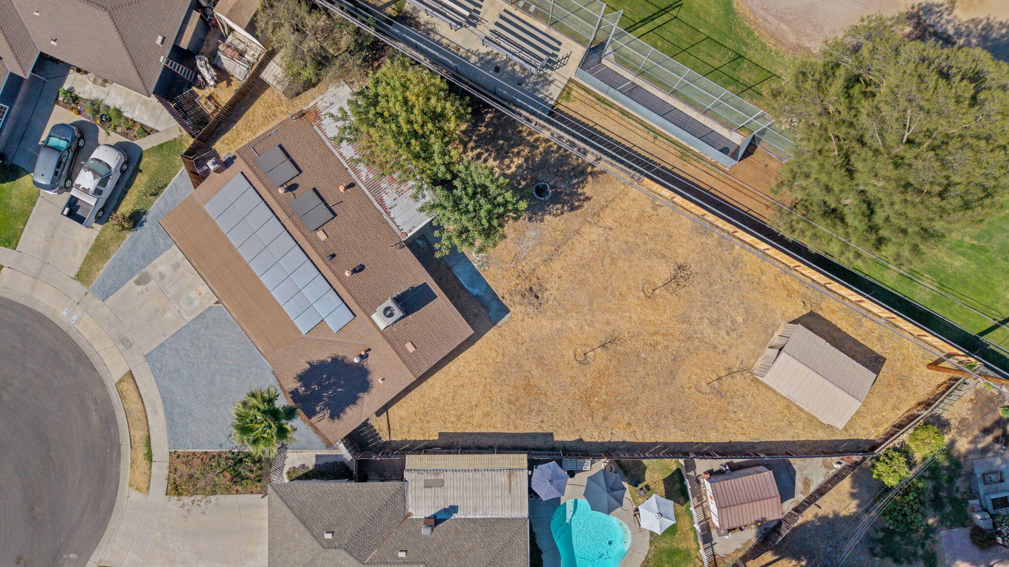 1146 Lassen Dr, Hanford, CA 93230
