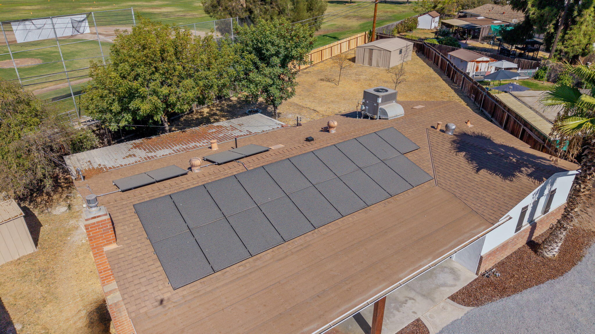 1146 Lassen Dr, Hanford, CA 93230