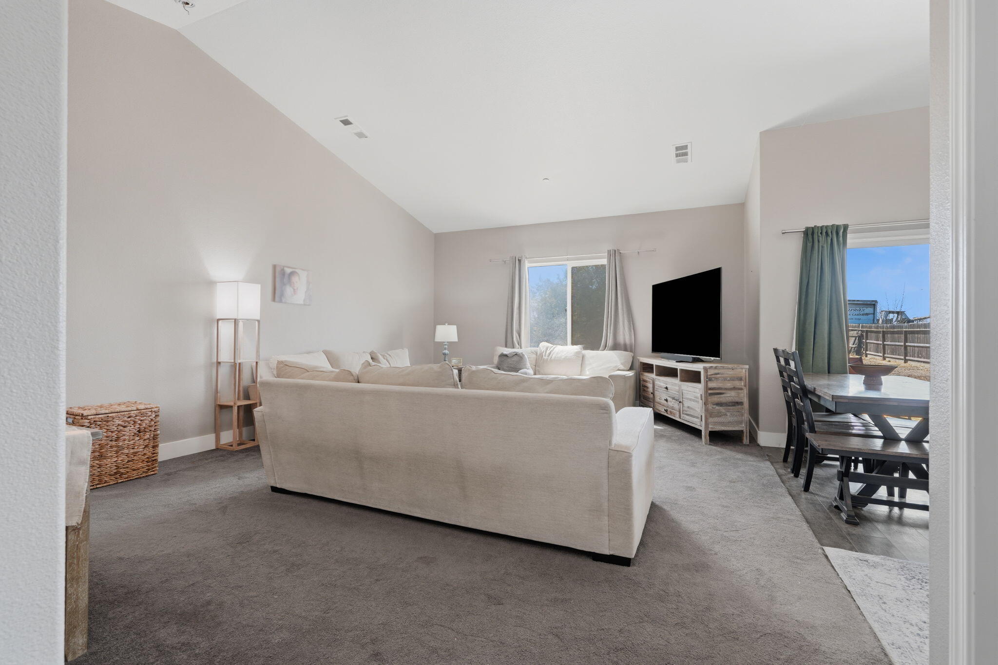 7373 Avenue 306, Visalia, CA 93291