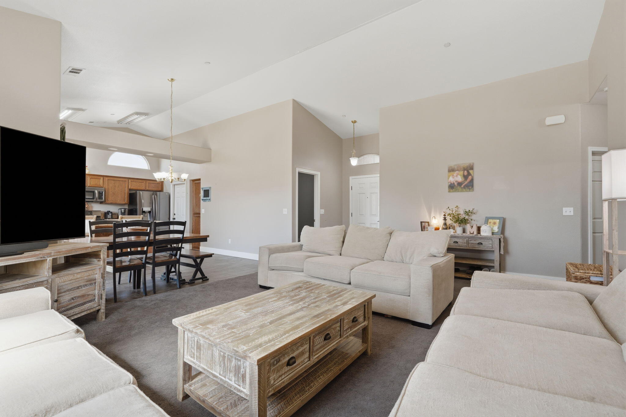 7373 Avenue 306, Visalia, CA 93291