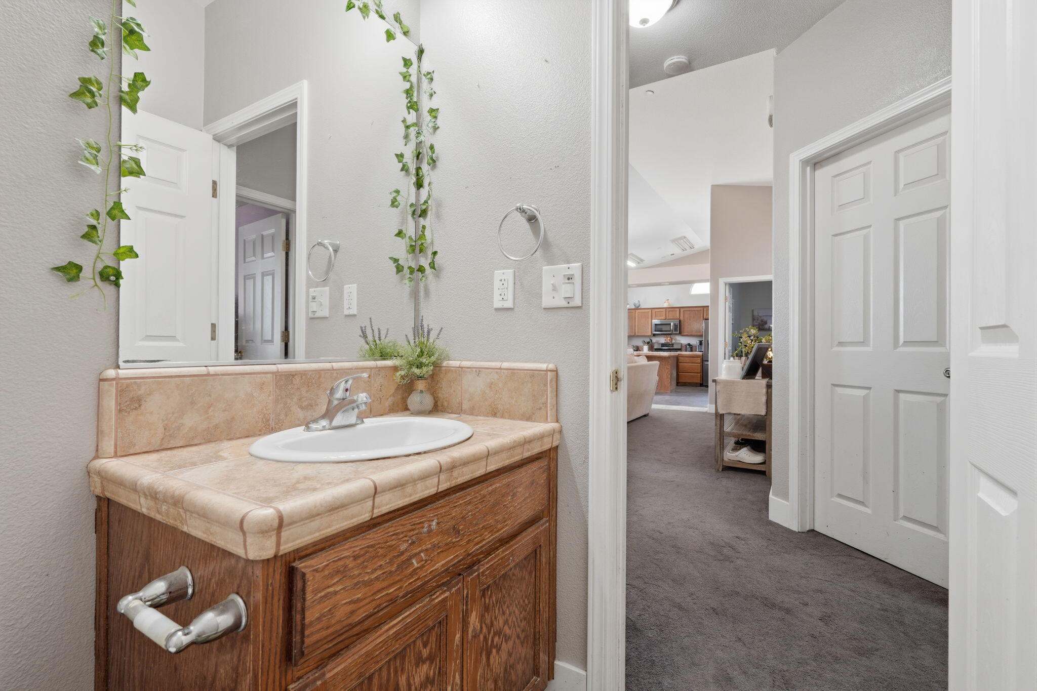 7373 Avenue 306, Visalia, CA 93291