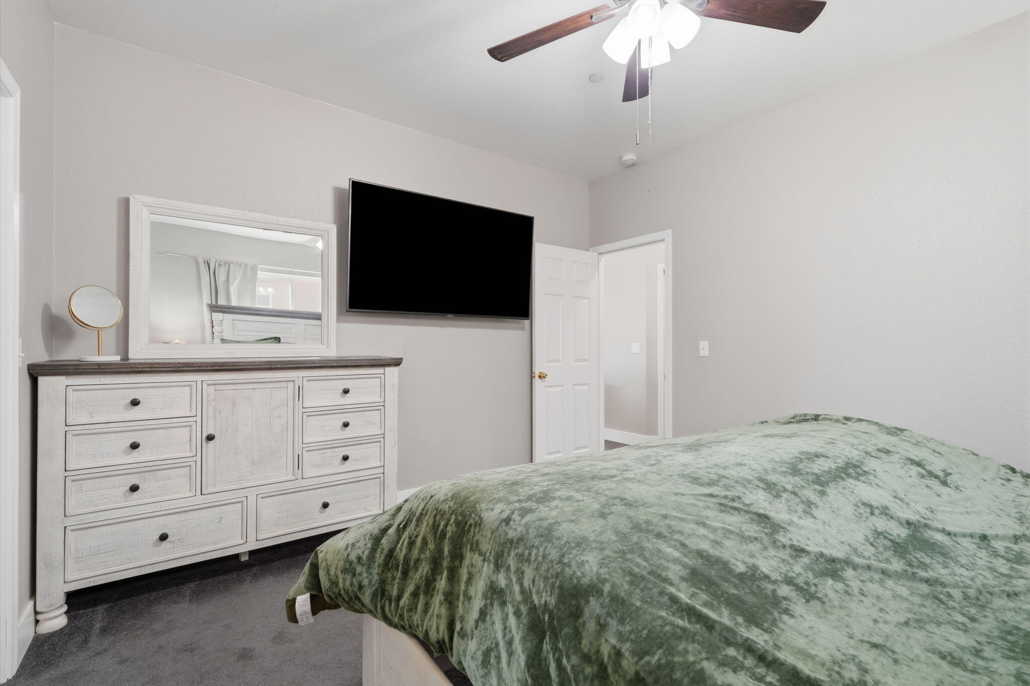 7373 Avenue 306, Visalia, CA 93291