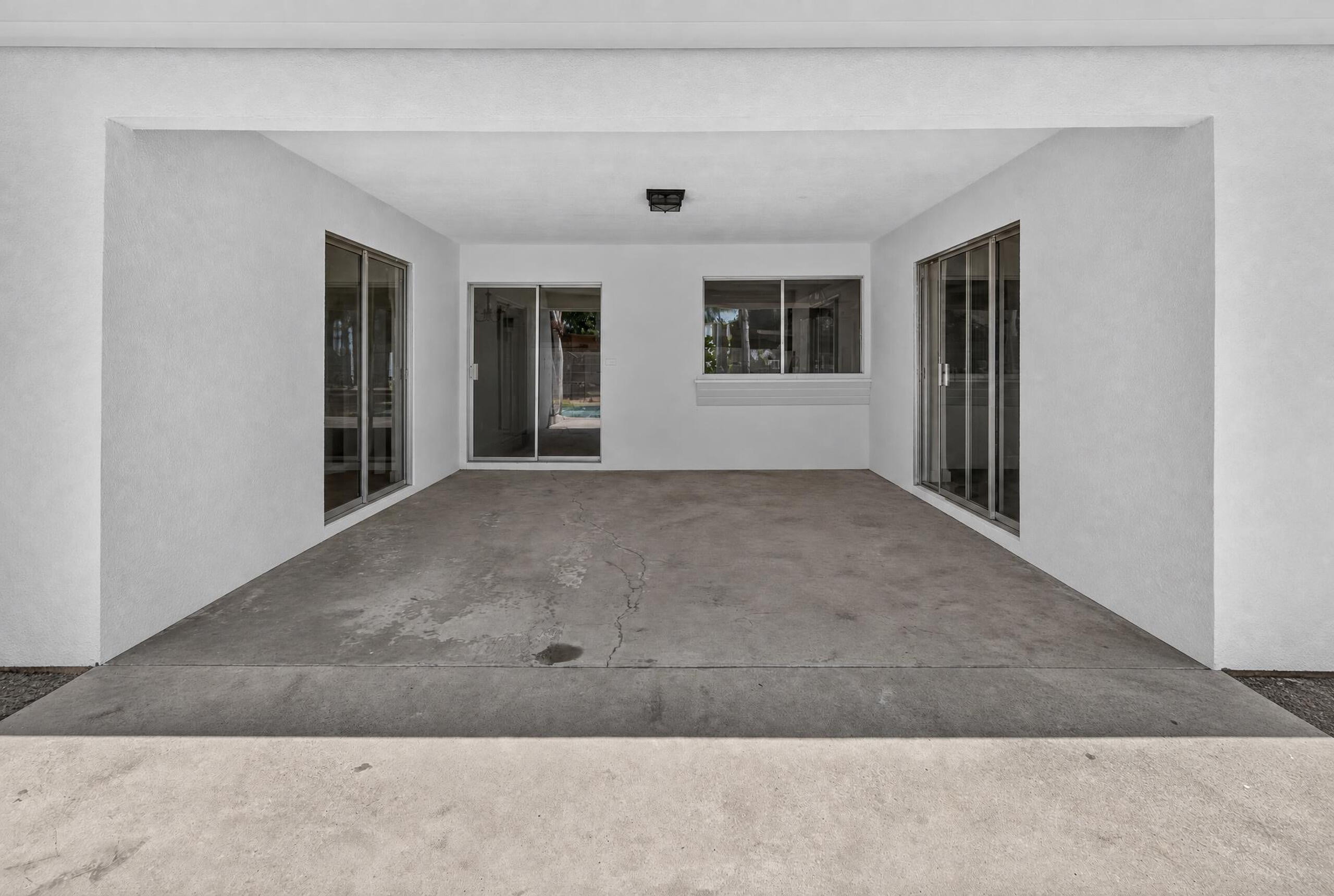 1399 E Boyer Dr, Tulare, CA 93274