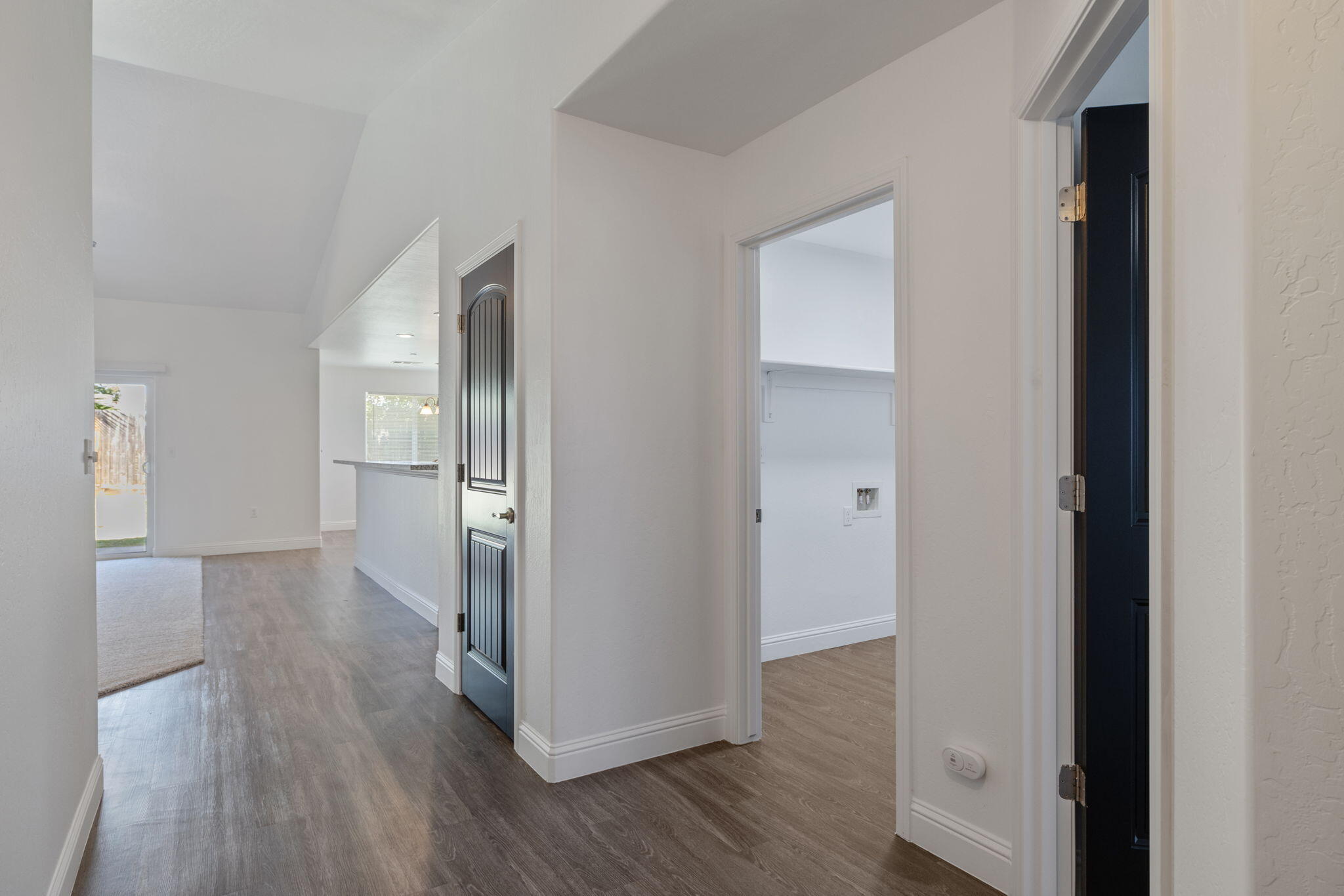 414 Summit Ave, Woodlake, CA 93286