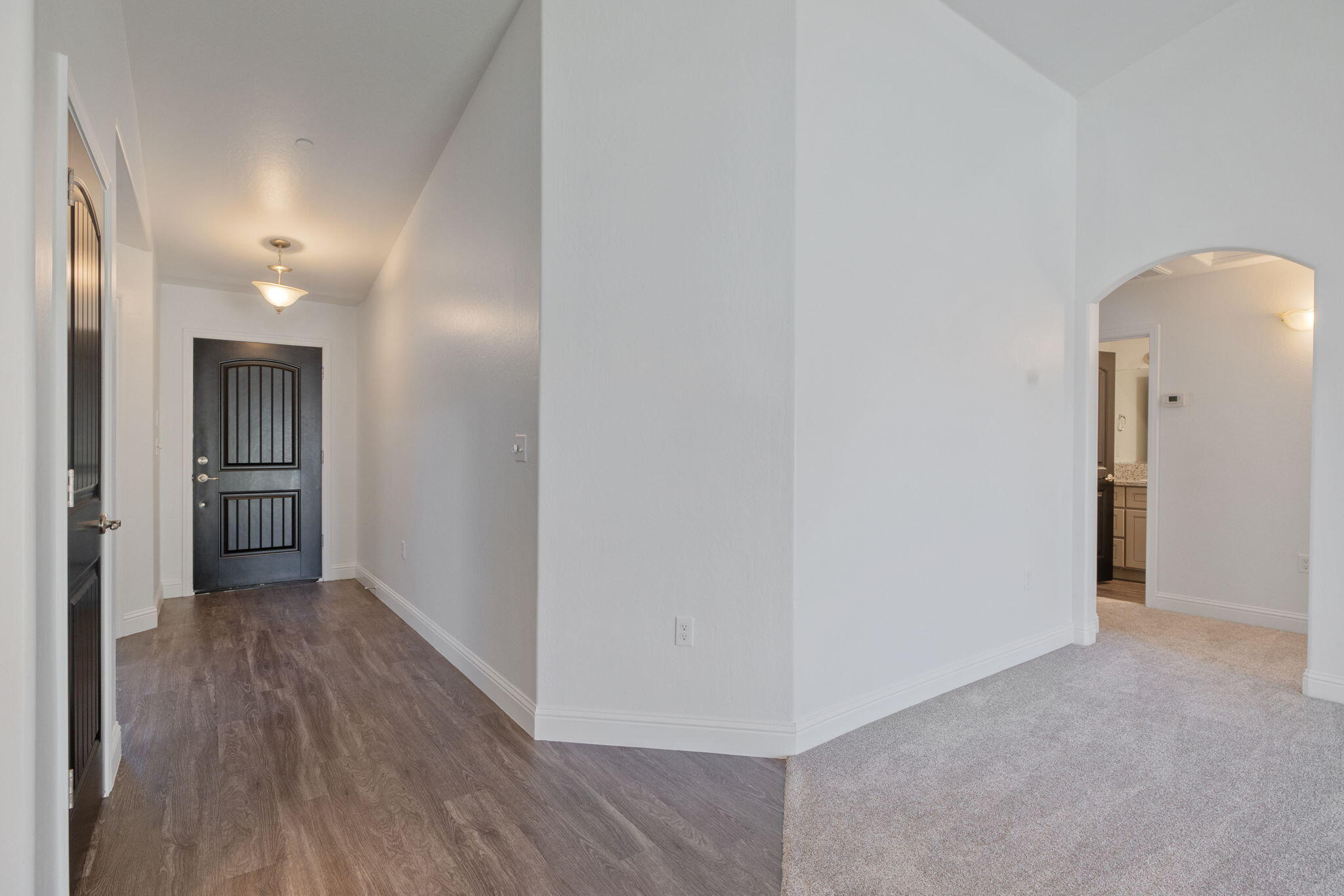 414 Summit Ave, Woodlake, CA 93286