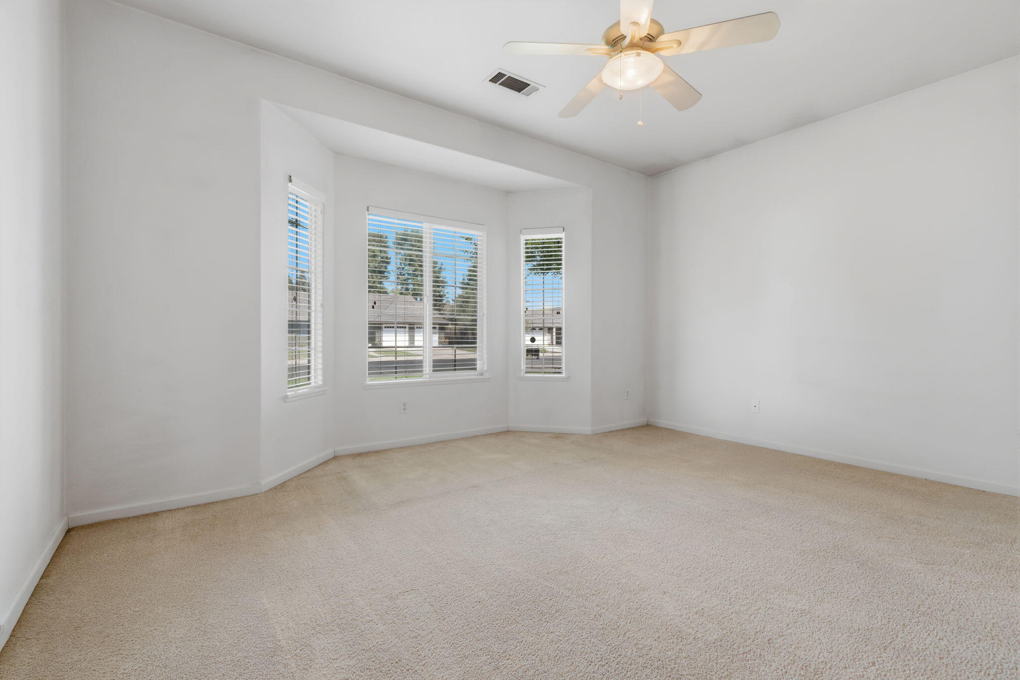 2731 E Feemster Ave, Visalia, CA 93292