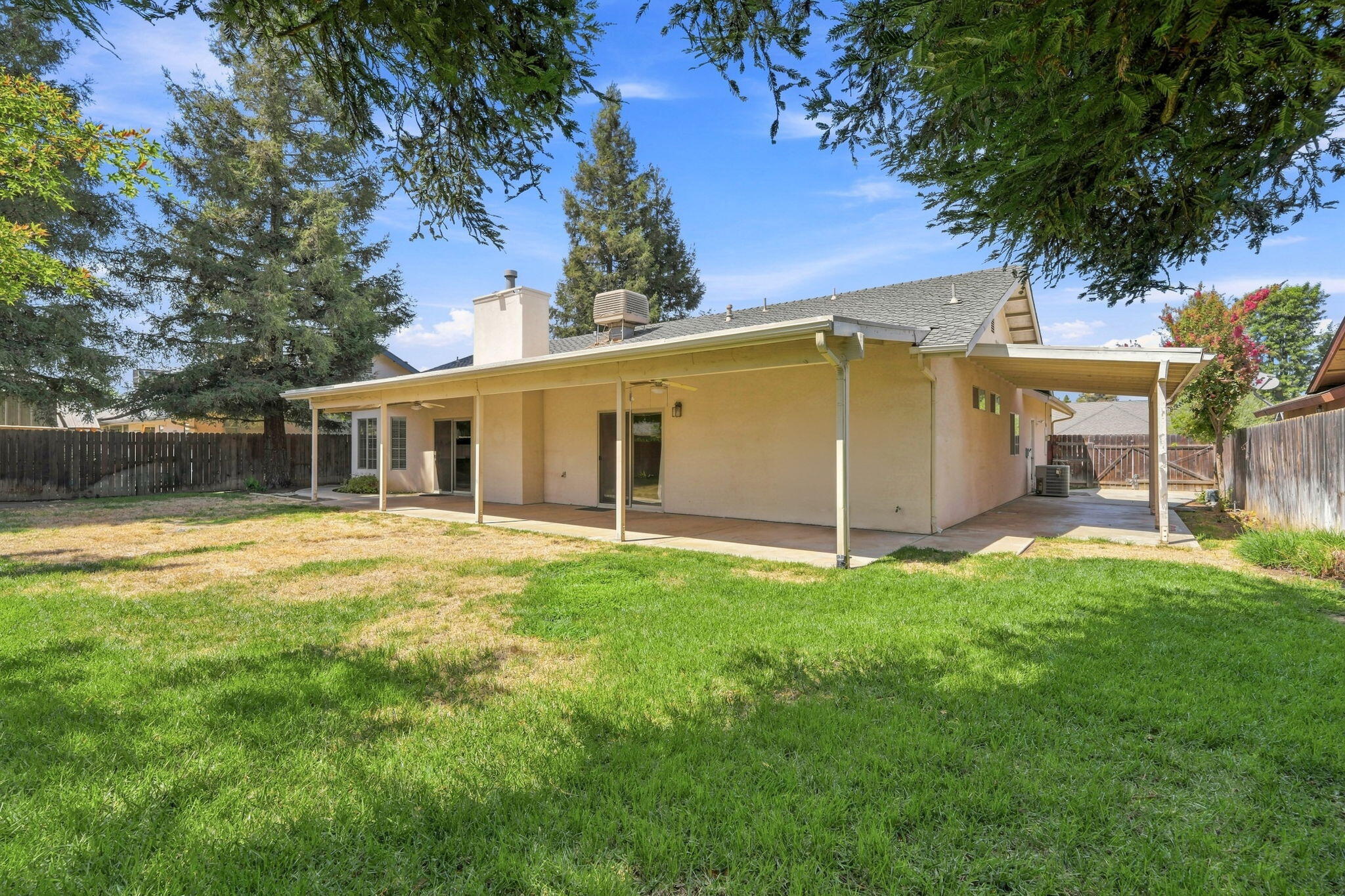 2731 E Feemster Ave, Visalia, CA 93292