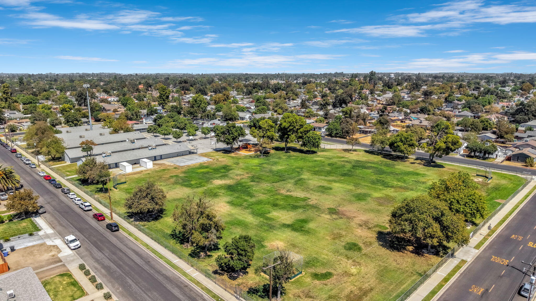 1119 N 11th Ave, Hanford, CA 93230