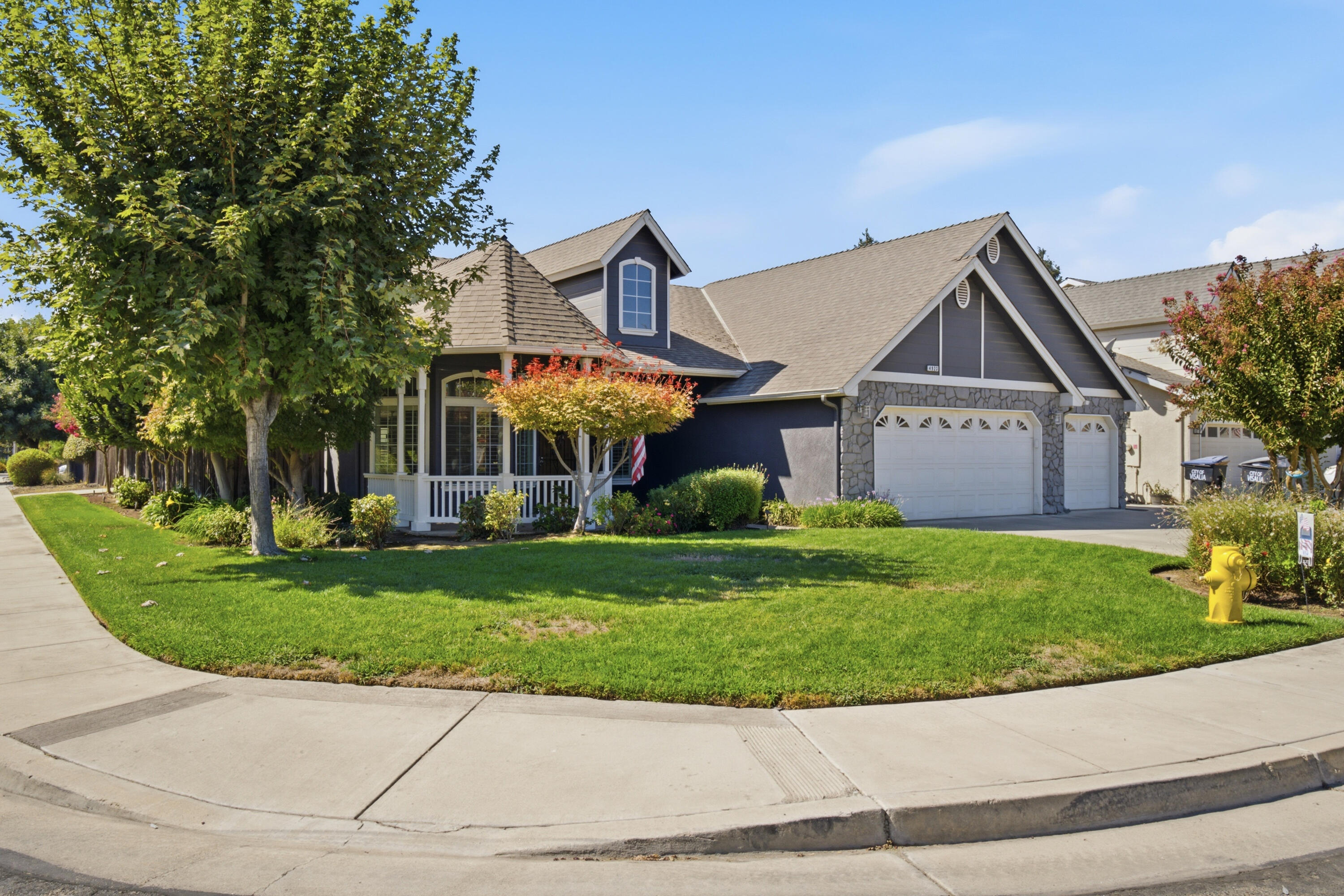 4923 W Lark Ave, Visalia, CA 93291