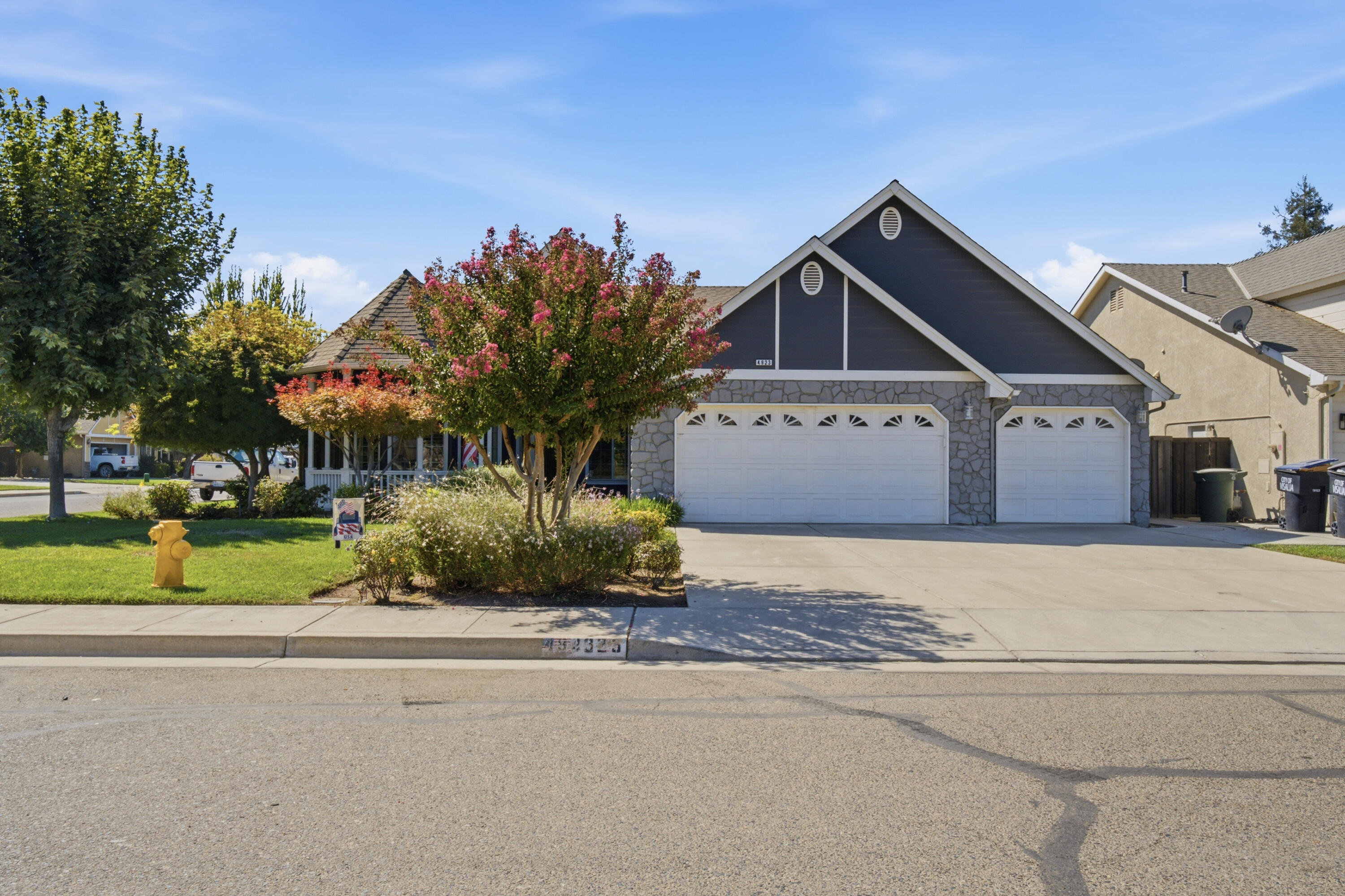 4923 W Lark Ave, Visalia, CA 93291