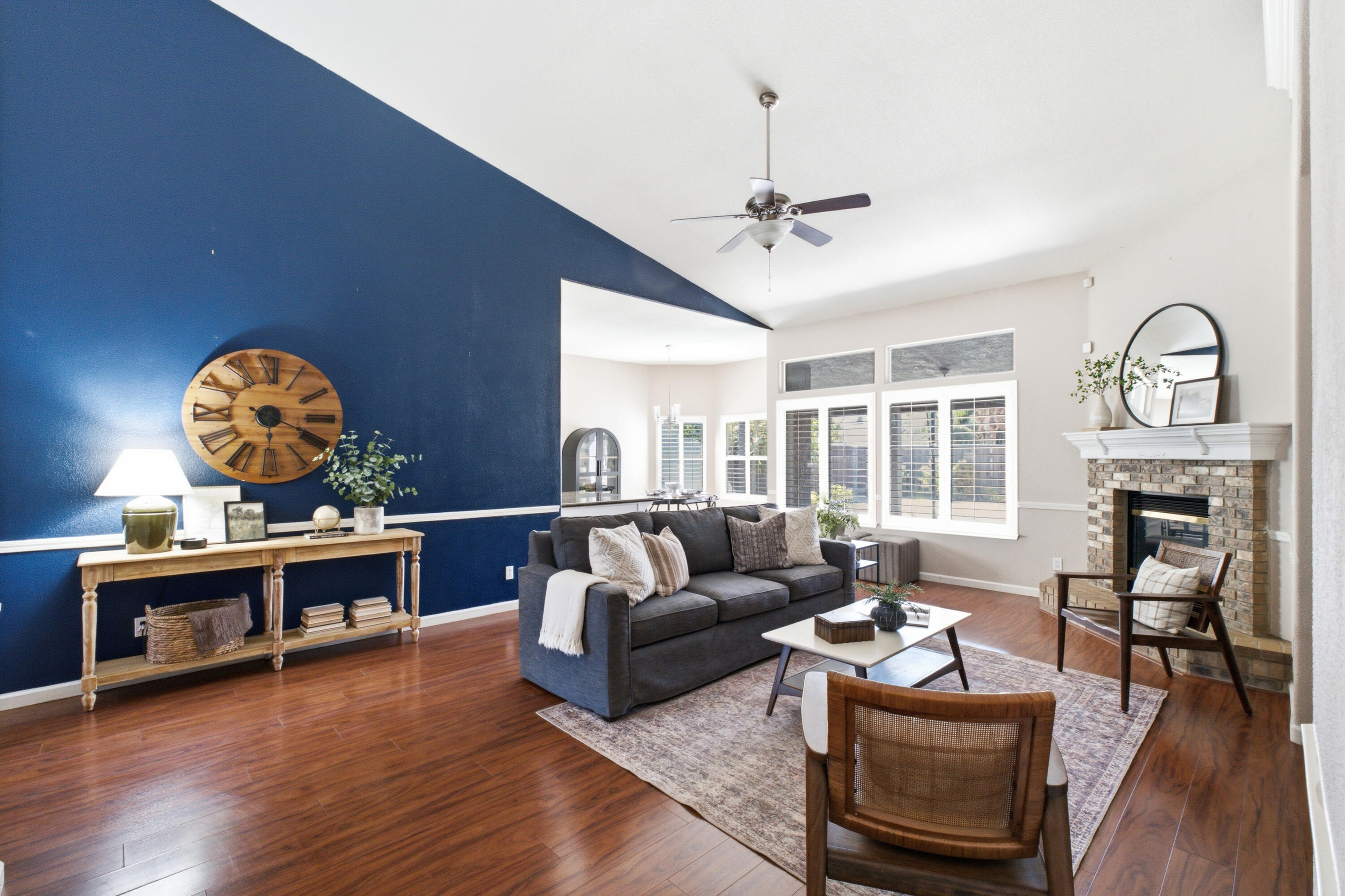 4923 W Lark Ave, Visalia, CA 93291