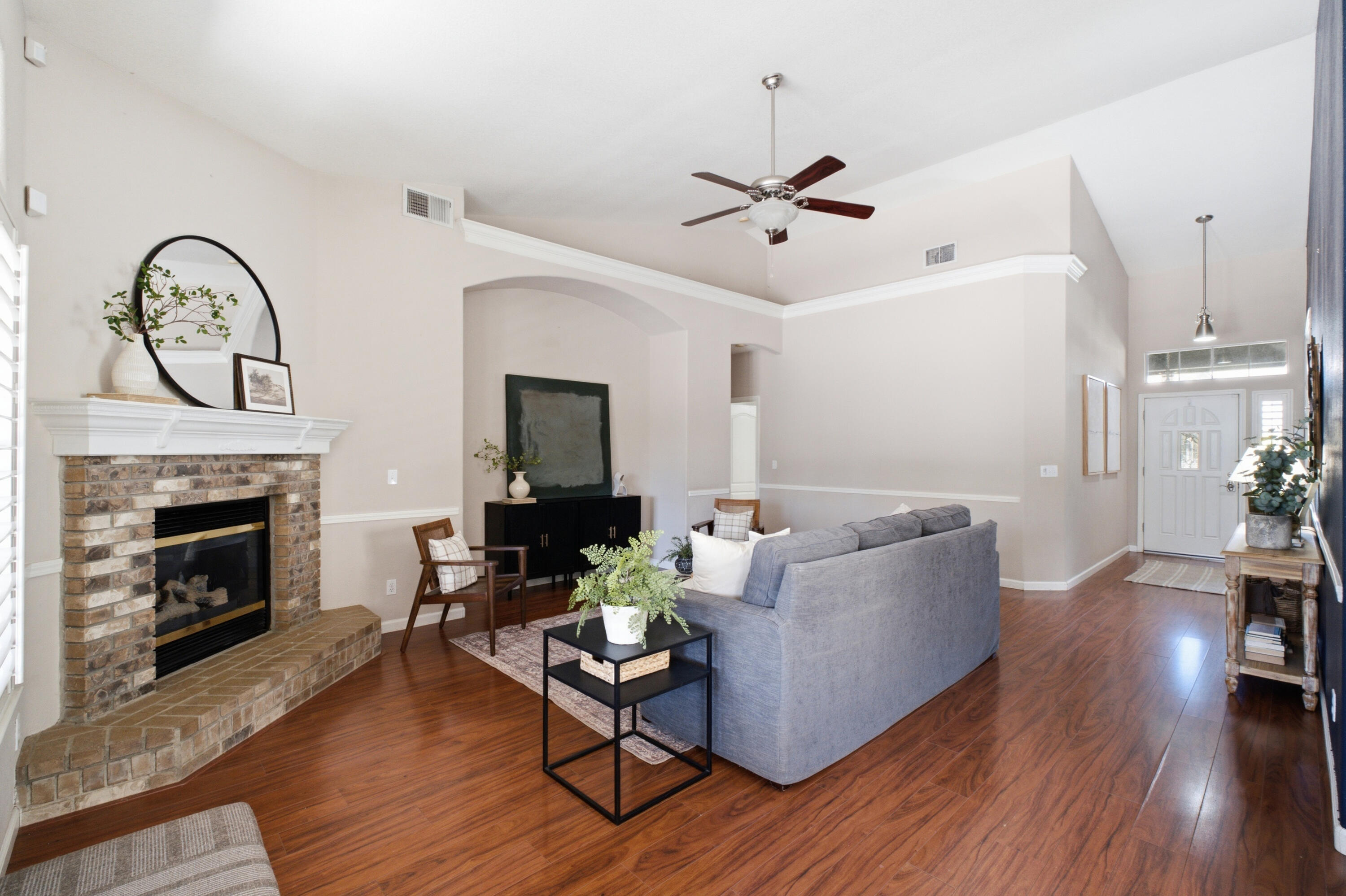 4923 W Lark Ave, Visalia, CA 93291