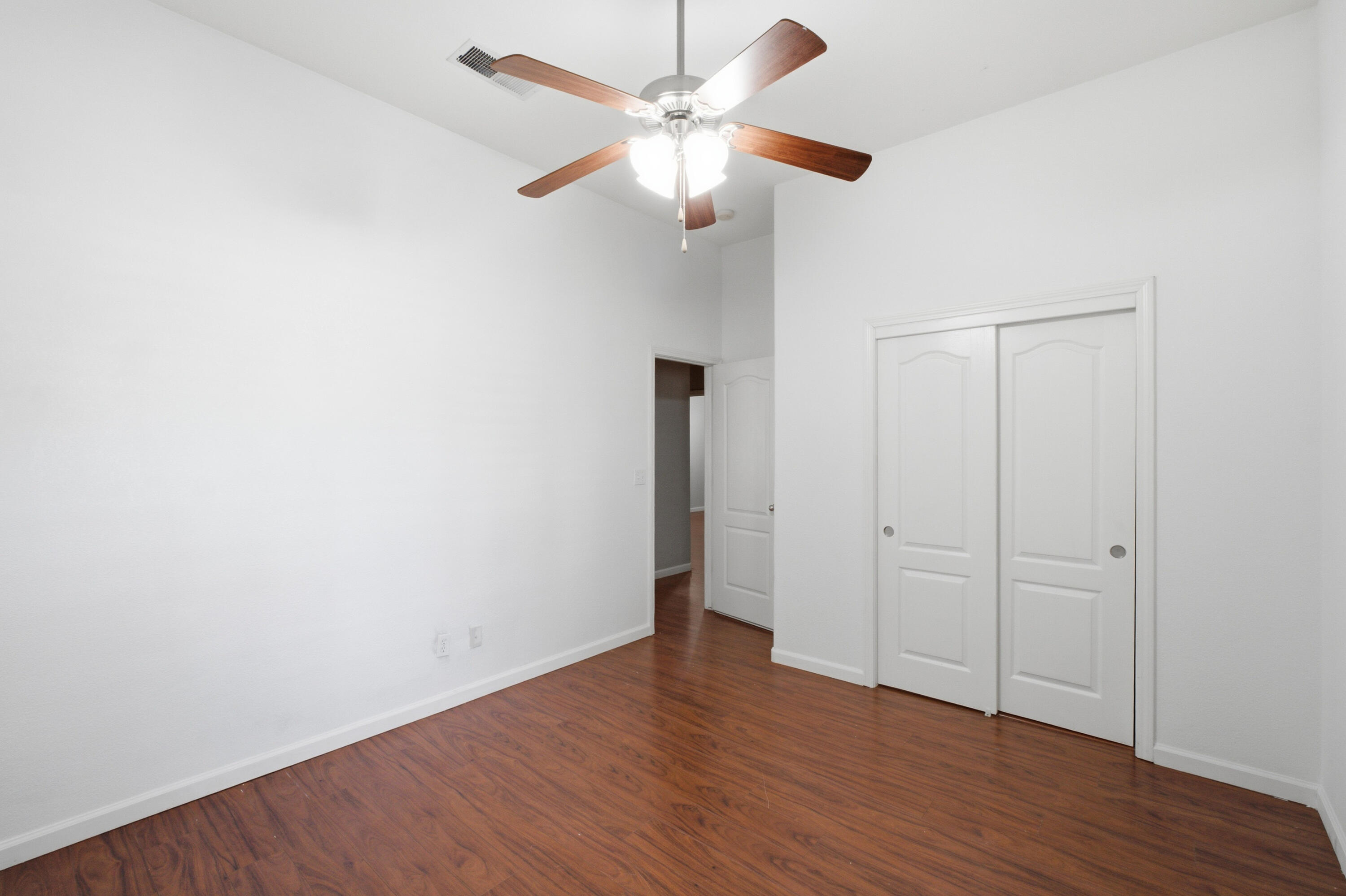 4923 W Lark Ave, Visalia, CA 93291