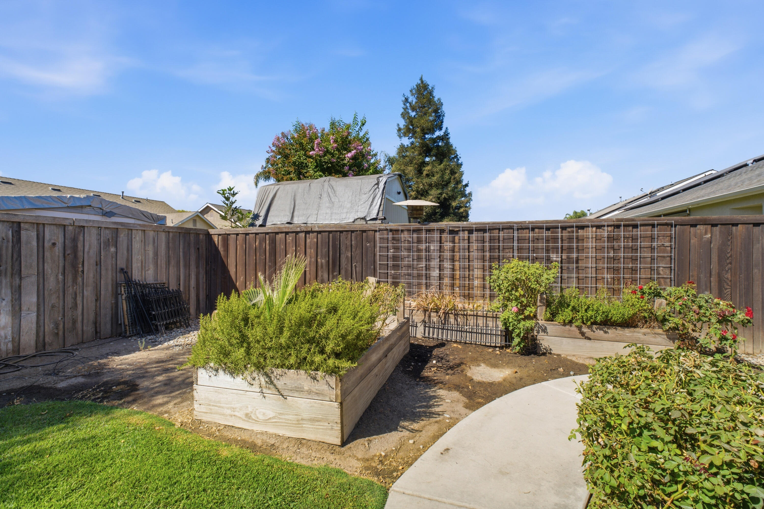 4923 W Lark Ave, Visalia, CA 93291