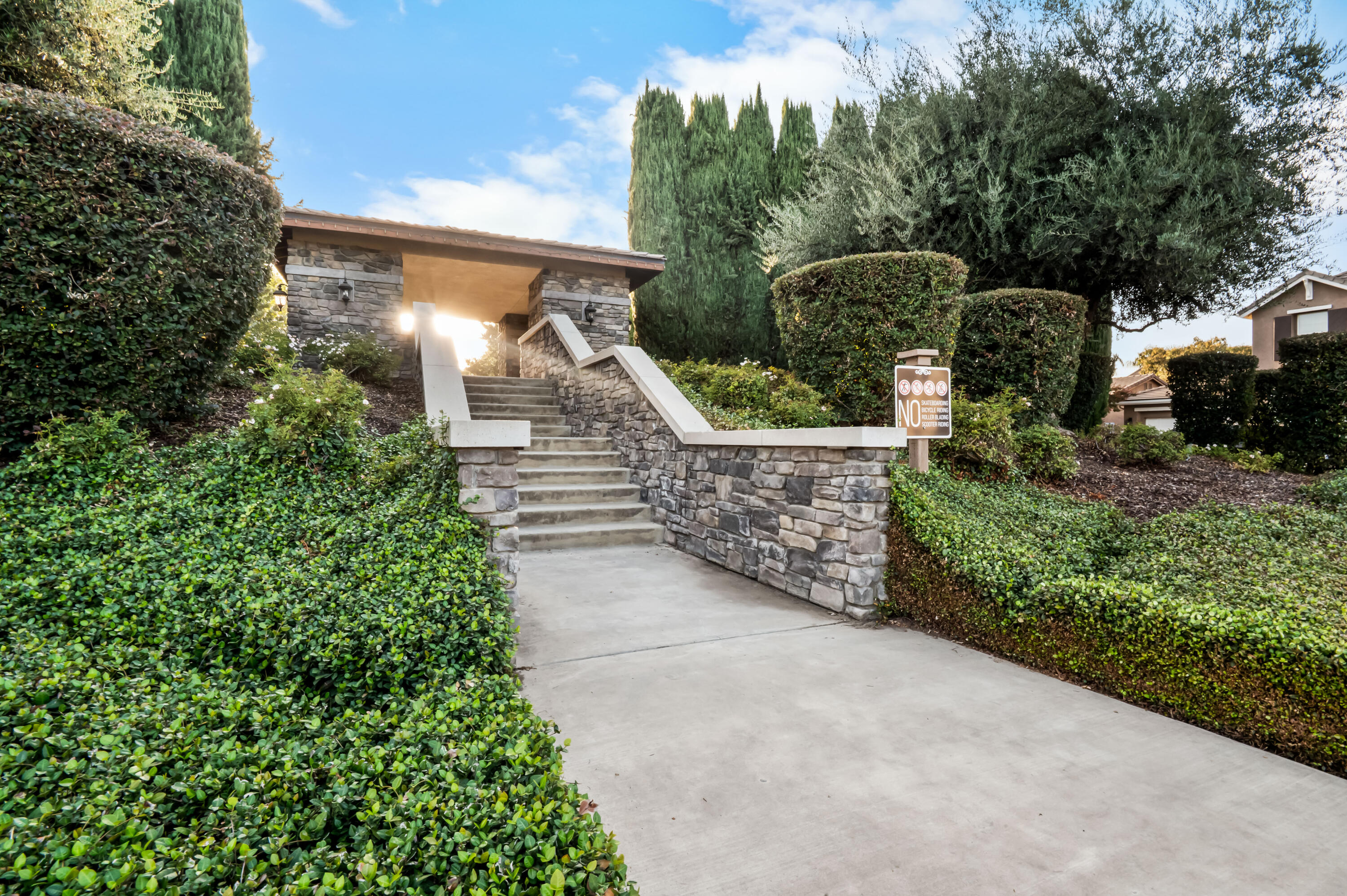 3922 W Flagstaff Ave, Visalia, CA 93291
