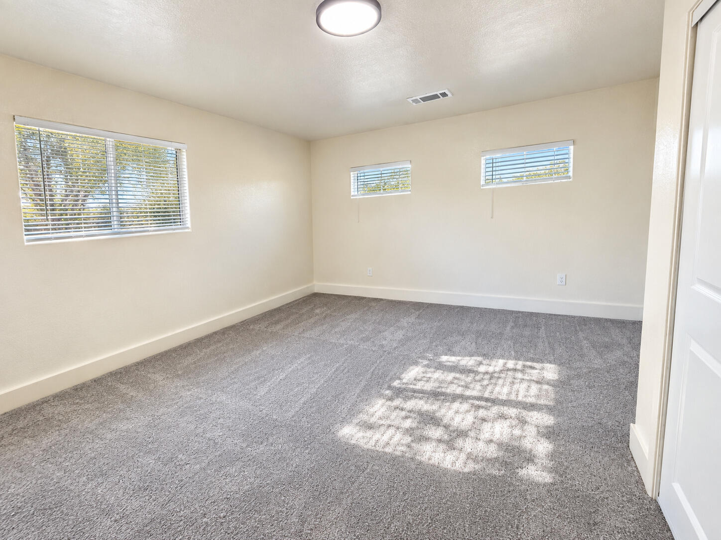15985 Edmiston Ave, Ivanhoe, CA 93235