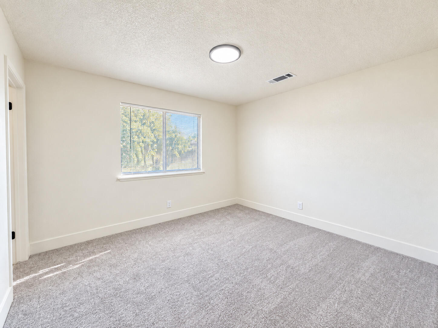 15985 Edmiston Ave, Ivanhoe, CA 93235
