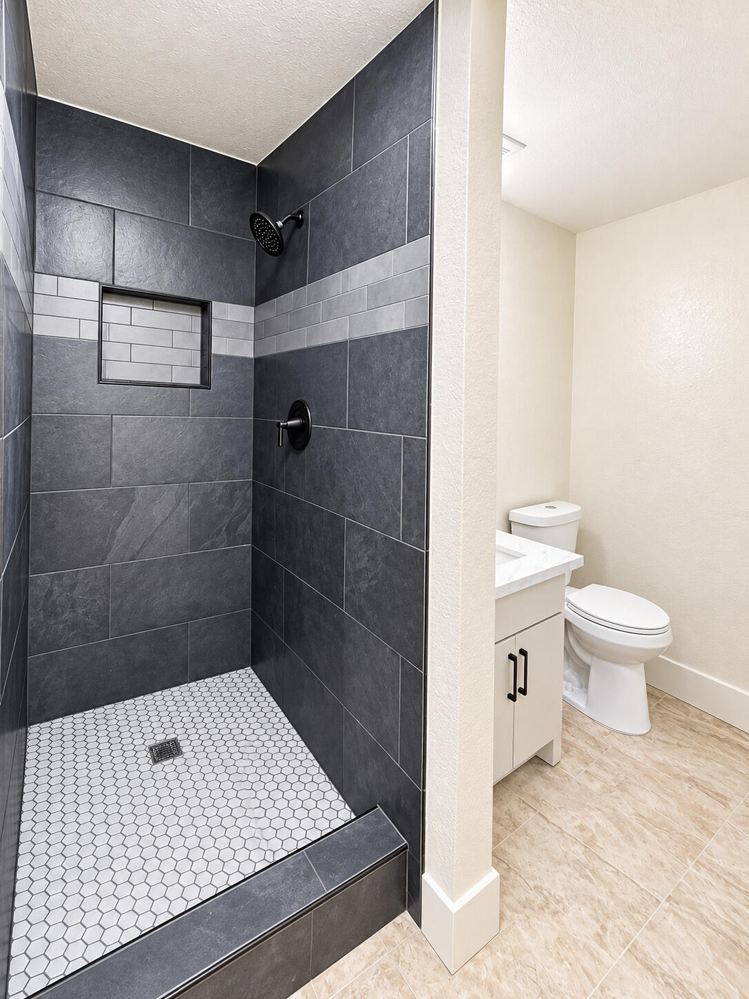 15985 Edmiston Ave, Ivanhoe, CA 93235