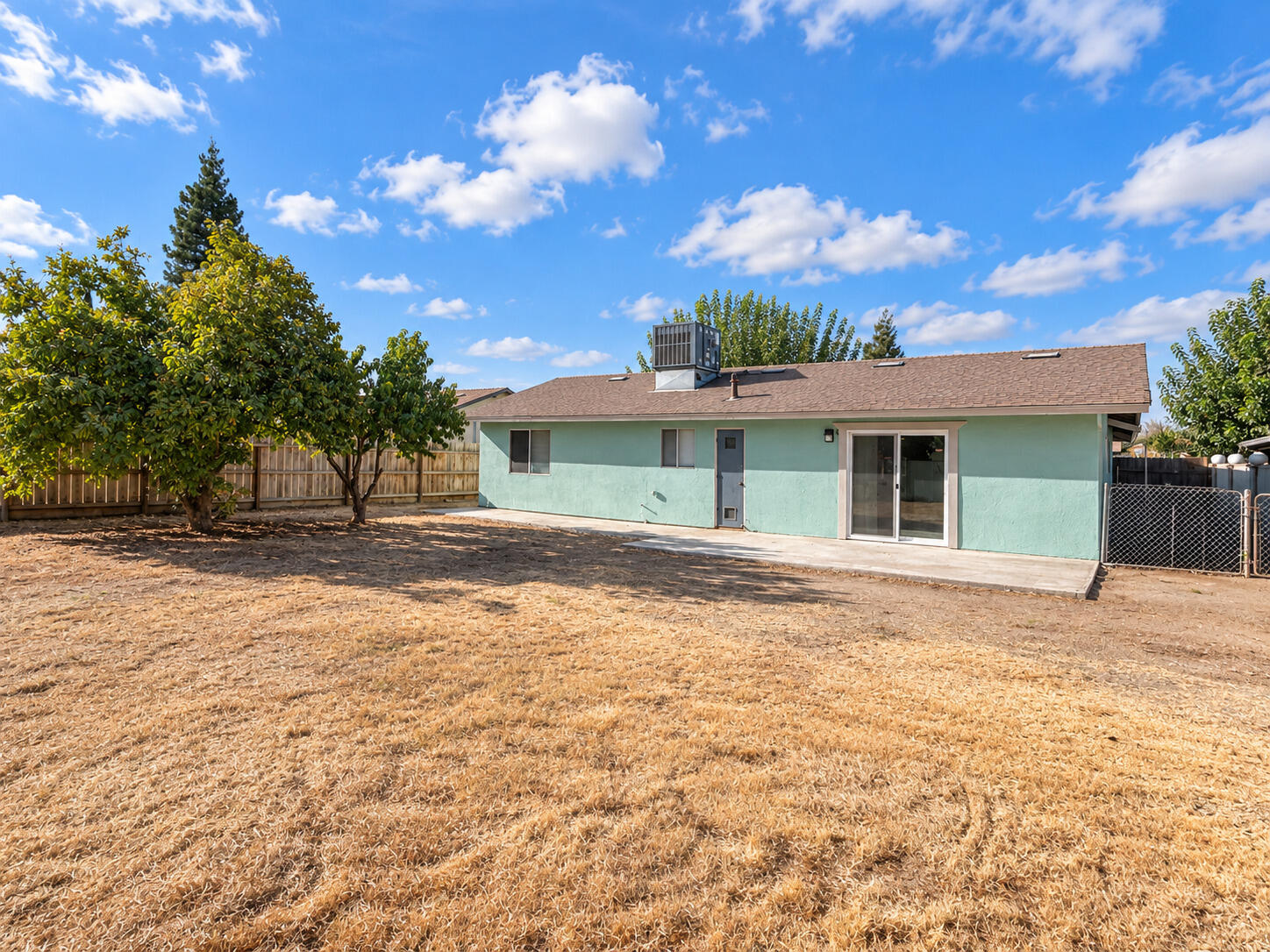 15985 Edmiston Ave, Ivanhoe, CA 93235