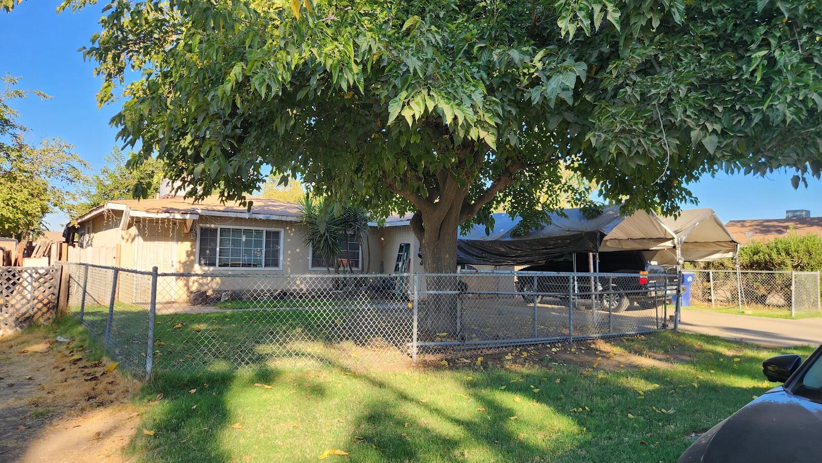 361 N G St, Tulare, CA 93274