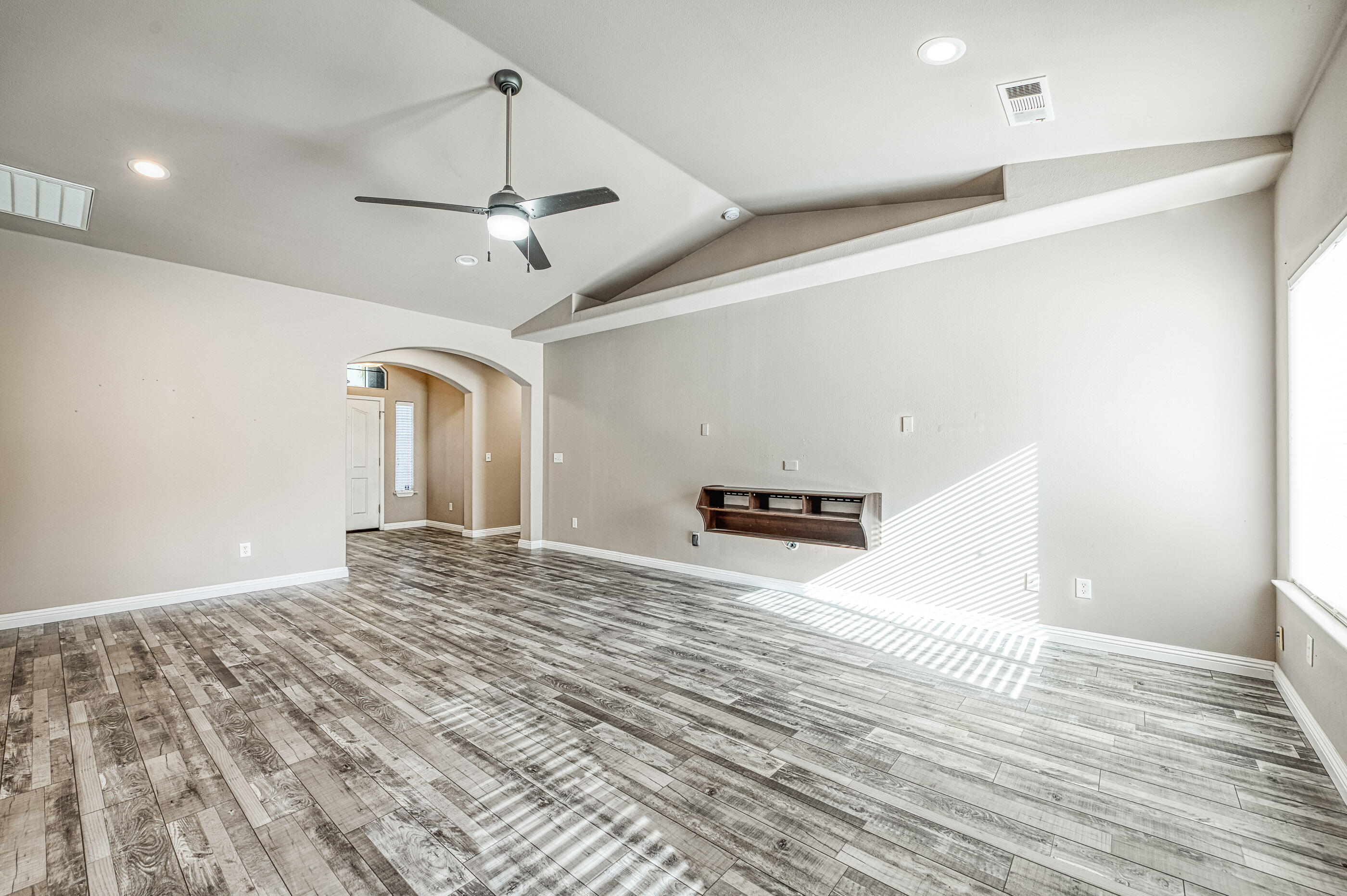 3744 Olive Ln, Selma, CA 93662