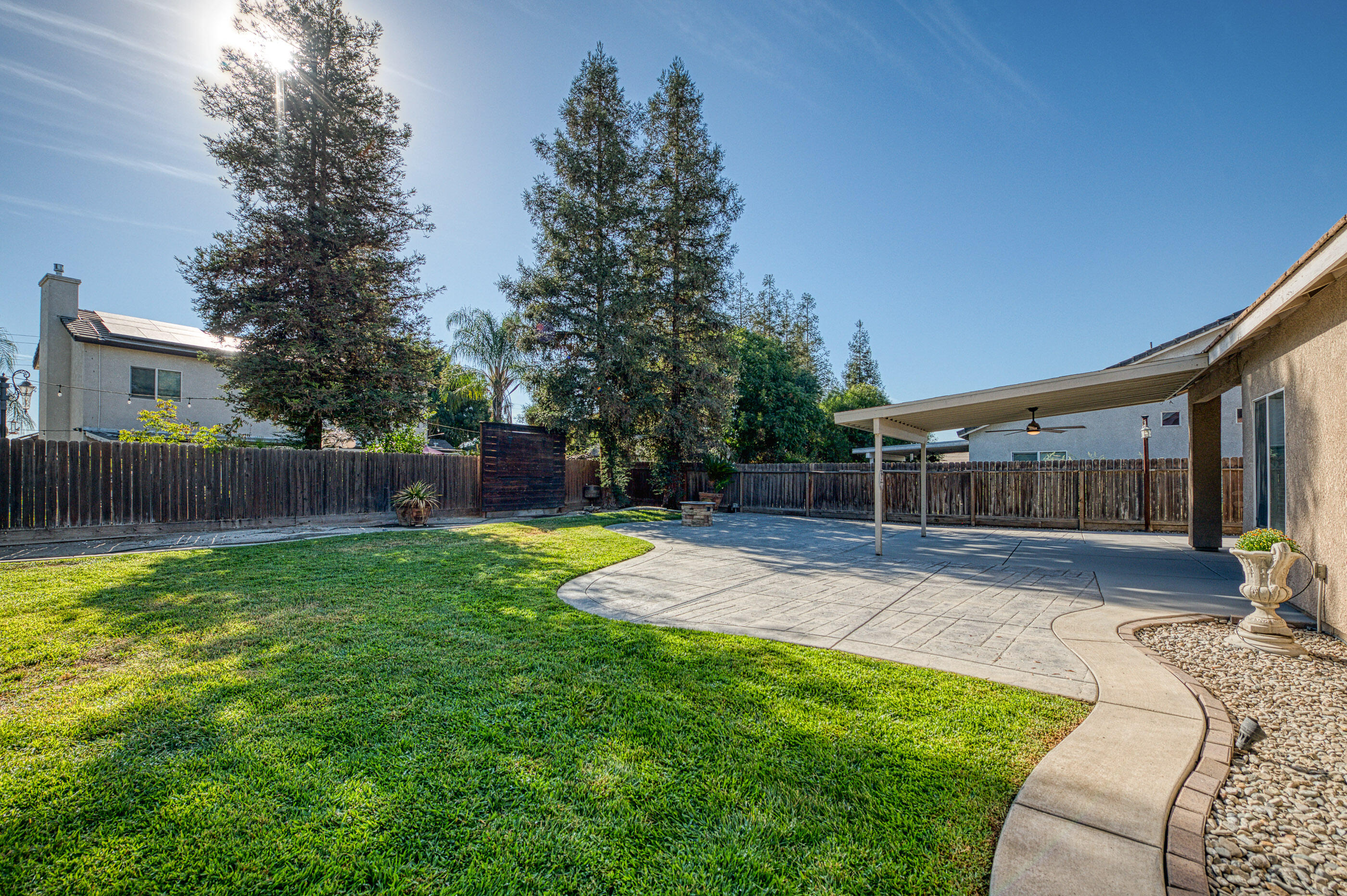 3744 Olive Ln, Selma, CA 93662
