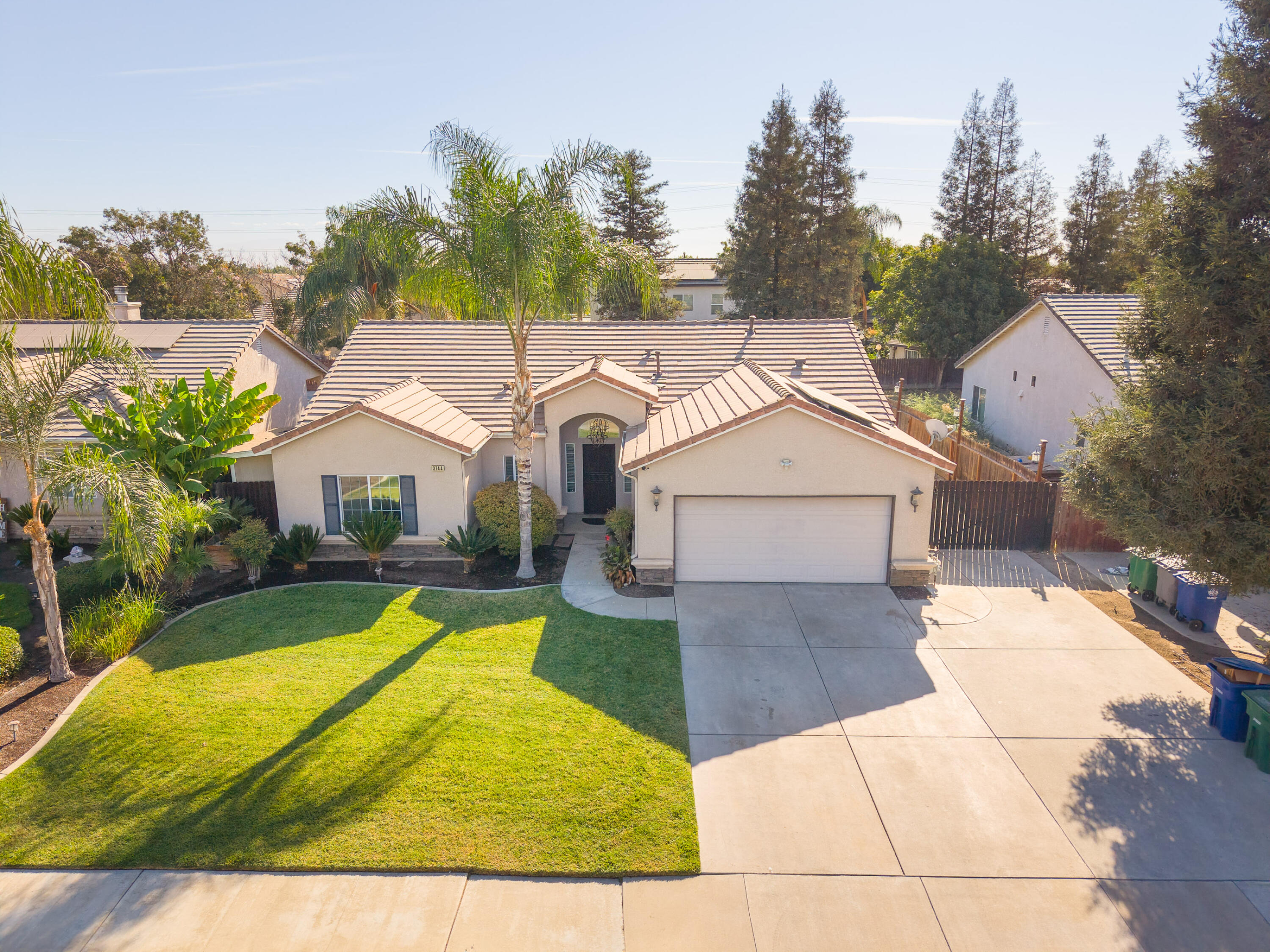 3744 Olive Ln, Selma, CA 93662